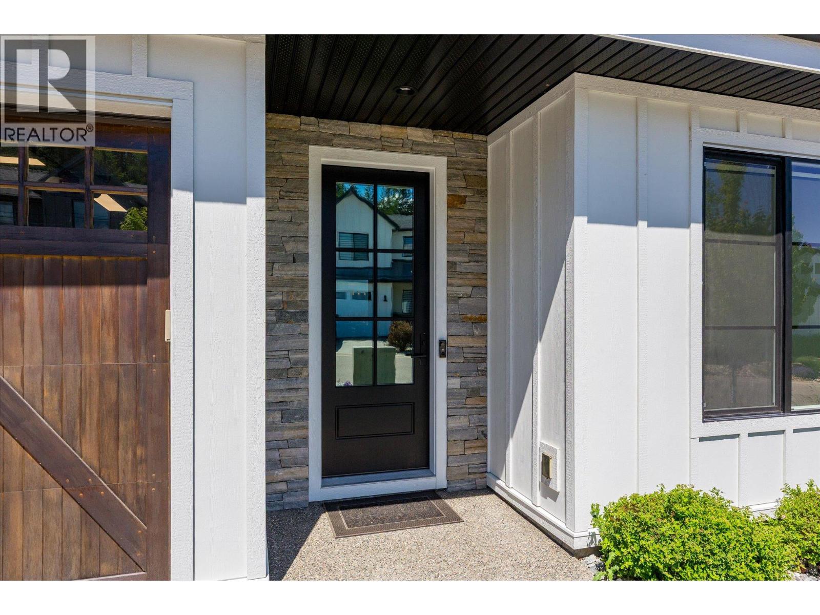 185 Diamond Way, Vernon, British Columbia  V1H 0A2 - Photo 6 - 10389247