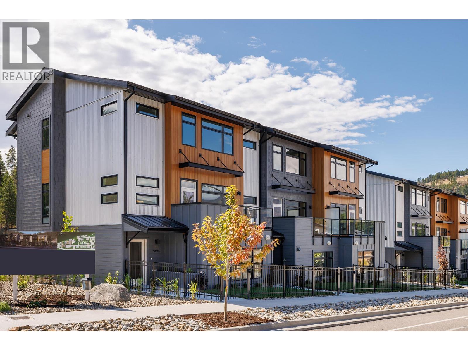 3425 Hilltown Drive Unit# 2, Kelowna, British Columbia  V1V 2B5 - Photo 2 - 10389473