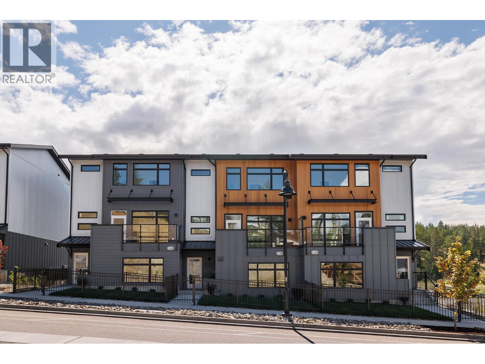 3425 Hilltown Drive Unit# 2, Kelowna, British Columbia  V1V 2B5 - Photo 32 - 10389473