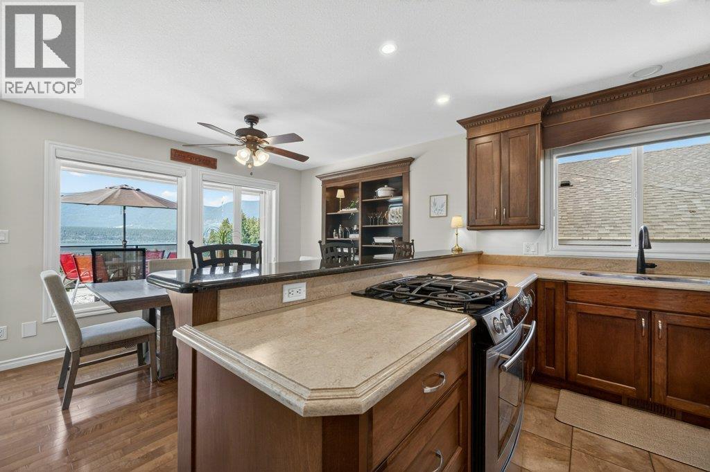 1581 20 Street Ne Unit# 2, Salmon Arm, British Columbia  V1E 0A7 - Photo 21 - 10388836