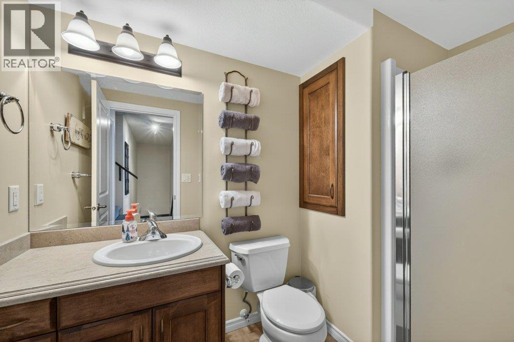 1581 20 Street Ne Unit# 2, Salmon Arm, British Columbia  V1E 0A7 - Photo 41 - 10388836