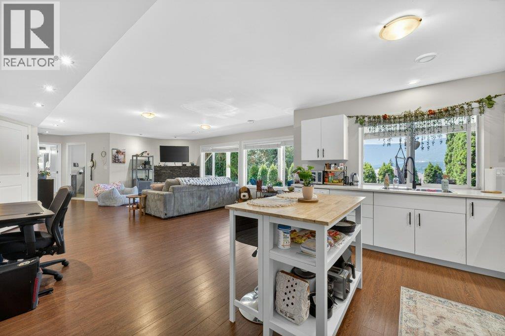 1581 20 Street Ne Unit# 2, Salmon Arm, British Columbia  V1E 0A7 - Photo 68 - 10388836