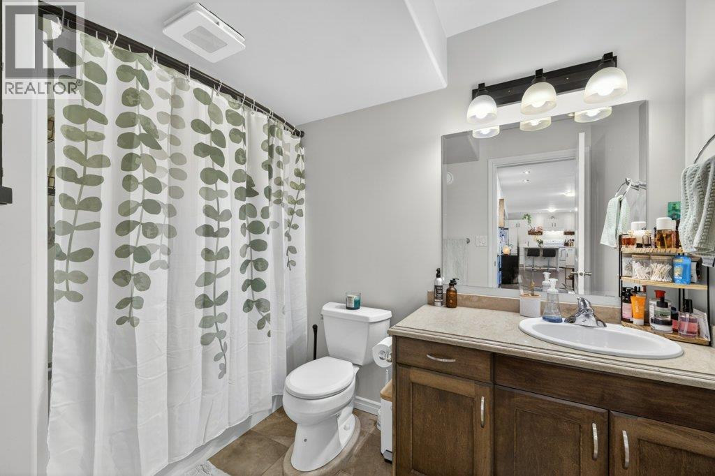1581 20 Street Ne Unit# 2, Salmon Arm, British Columbia  V1E 0A7 - Photo 73 - 10388836