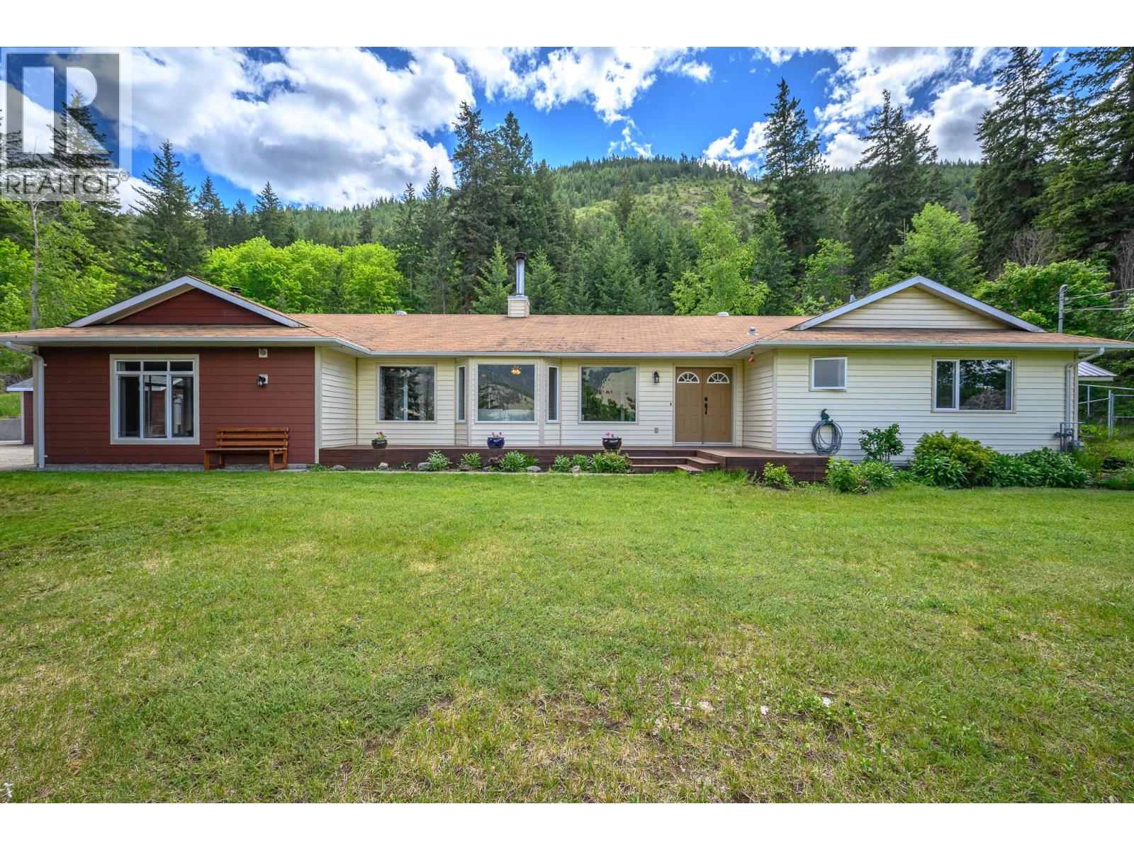 6960 Brewer Road, coldstream, British Columbia