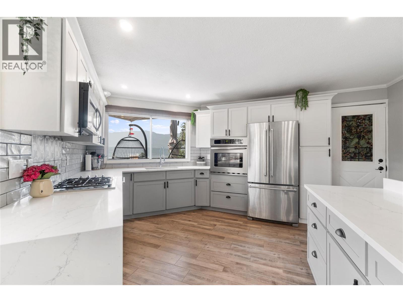 1850 28 Avenue Ne, Salmon Arm, British Columbia  V1E 3X1 - Photo 14 - 10389436