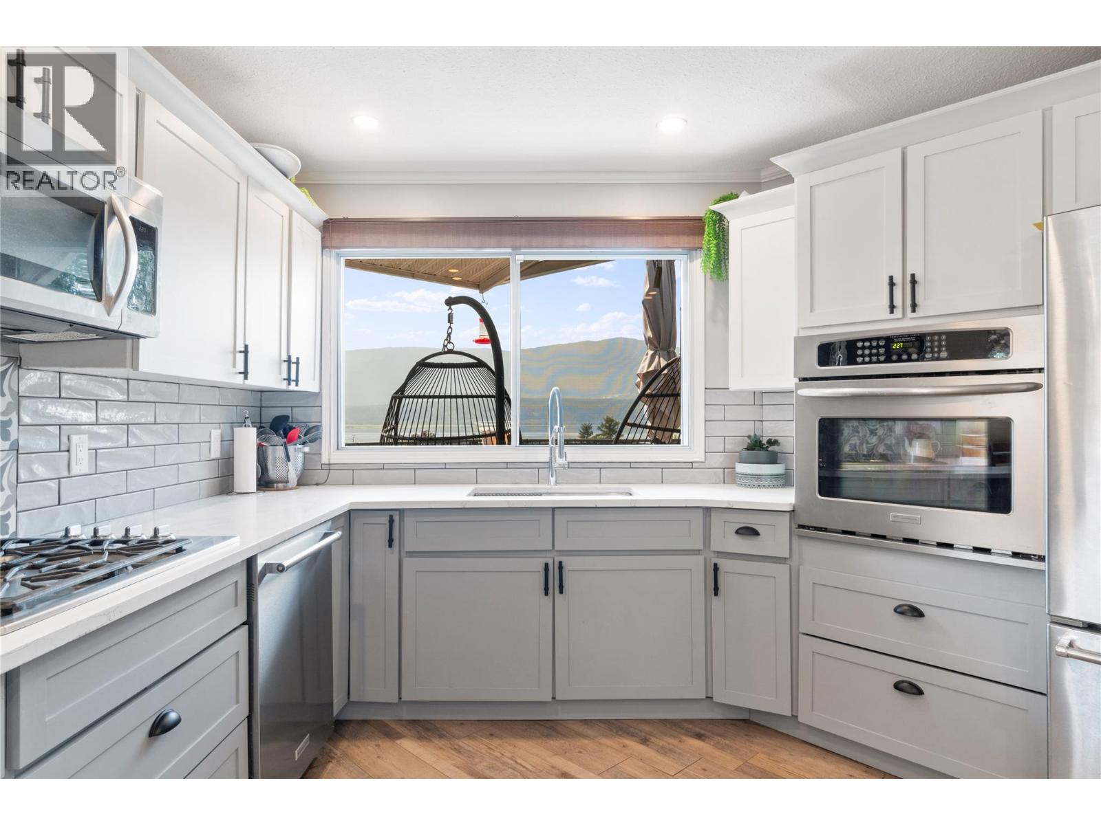 1850 28 Avenue Ne, Salmon Arm, British Columbia  V1E 3X1 - Photo 15 - 10389436