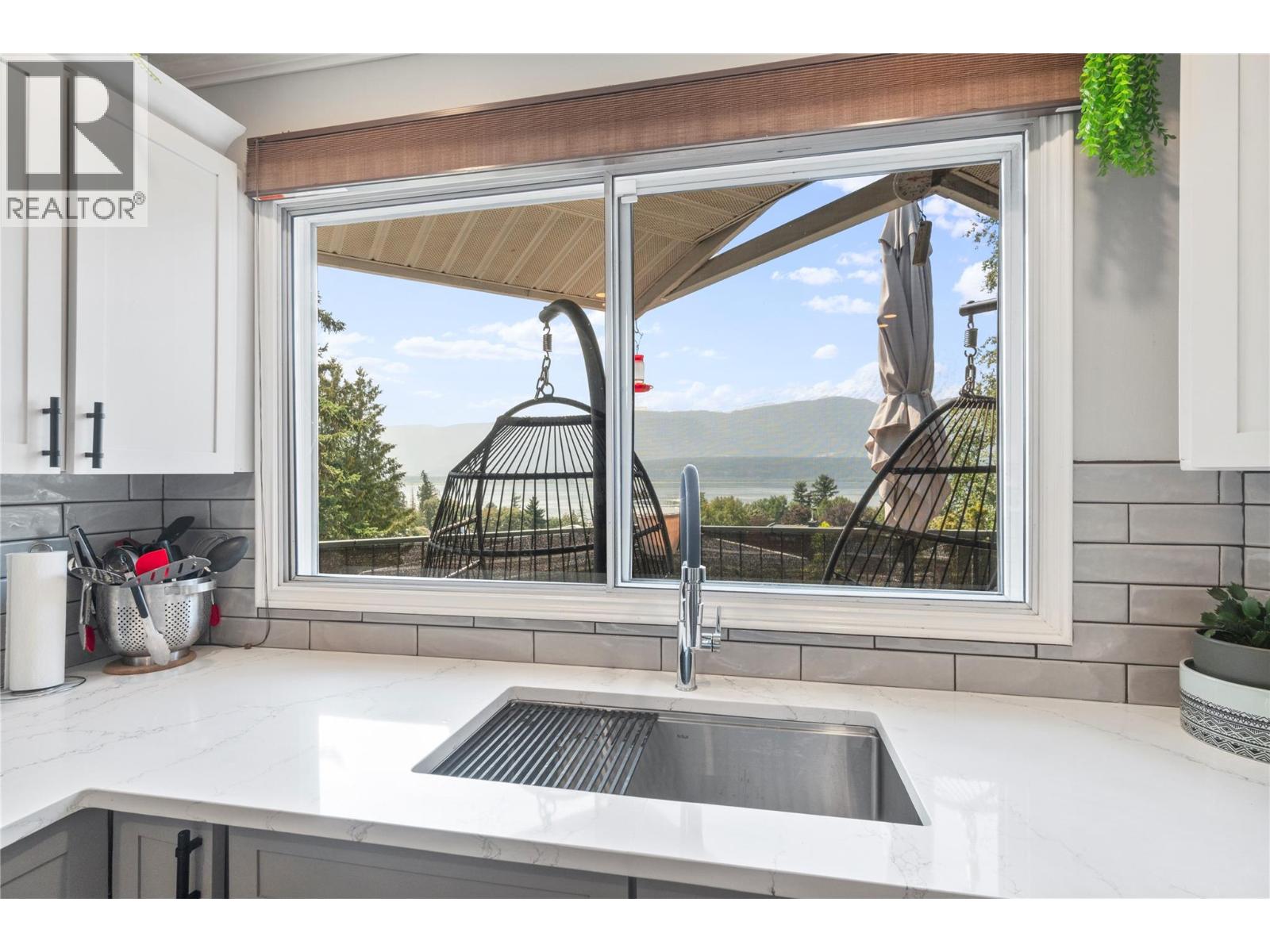 1850 28 Avenue Ne, Salmon Arm, British Columbia  V1E 3X1 - Photo 18 - 10389436