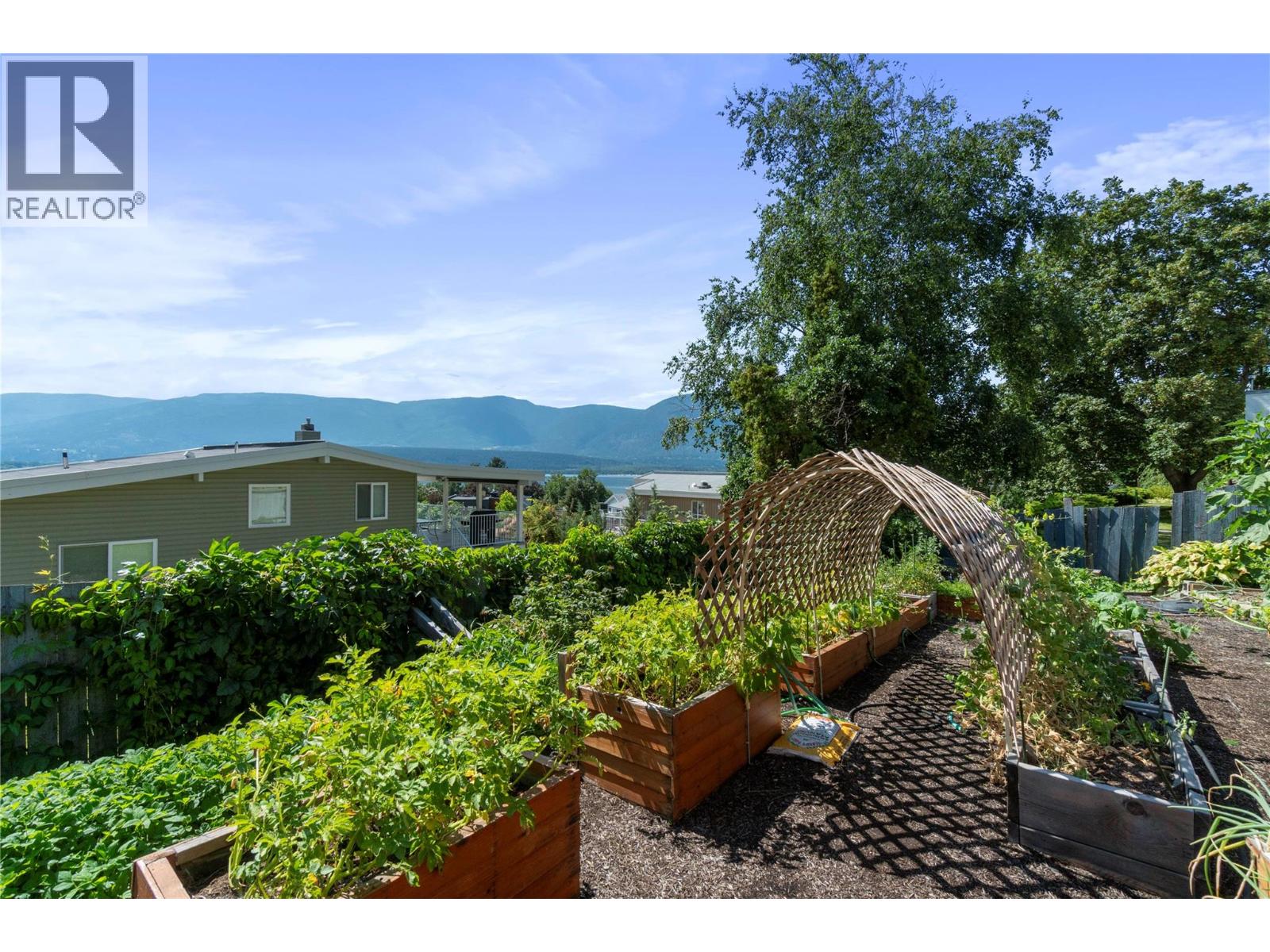 1850 28 Avenue Ne, Salmon Arm, British Columbia  V1E 3X1 - Photo 65 - 10389436