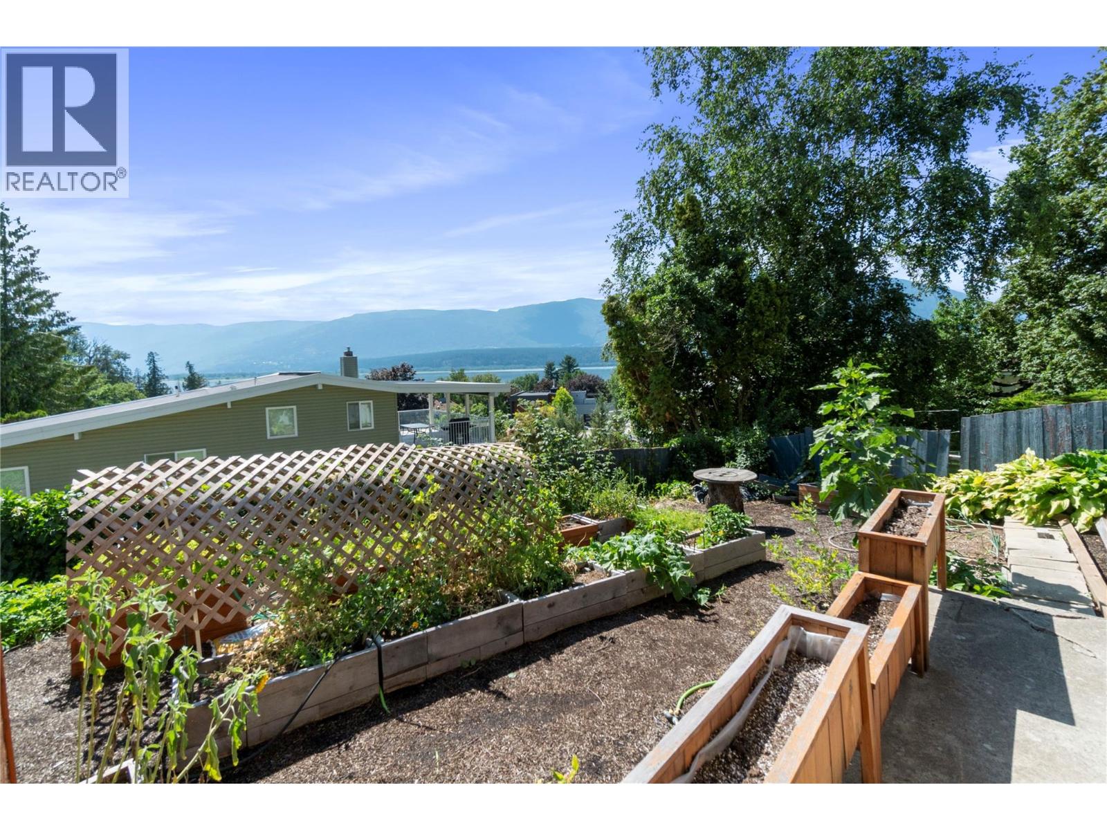 1850 28 Avenue Ne, Salmon Arm, British Columbia  V1E 3X1 - Photo 69 - 10389436