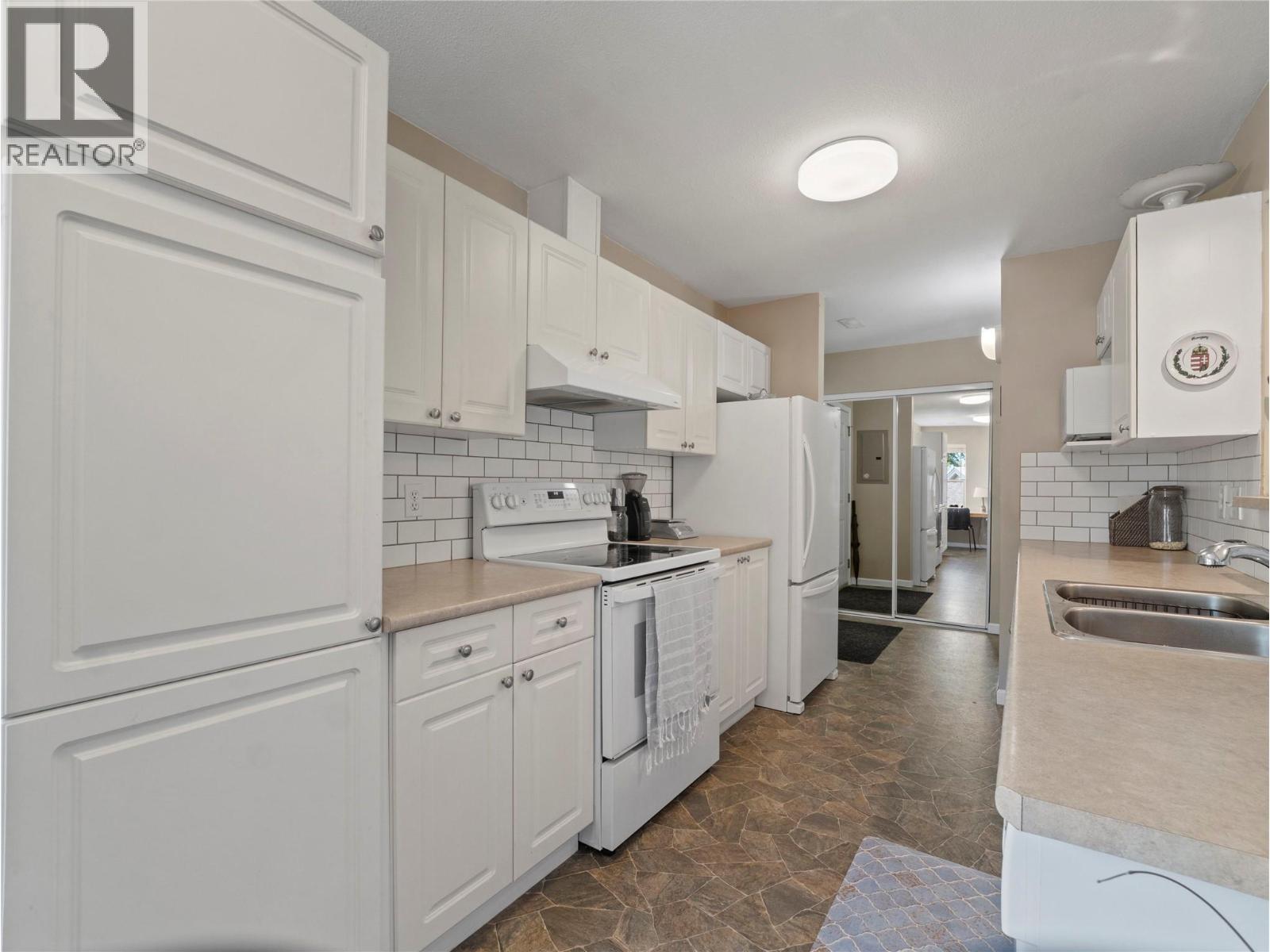171 17 Street Se Unit# 14, Salmon Arm, British Columbia  V1E 1P8 - Photo 14 - 10389133