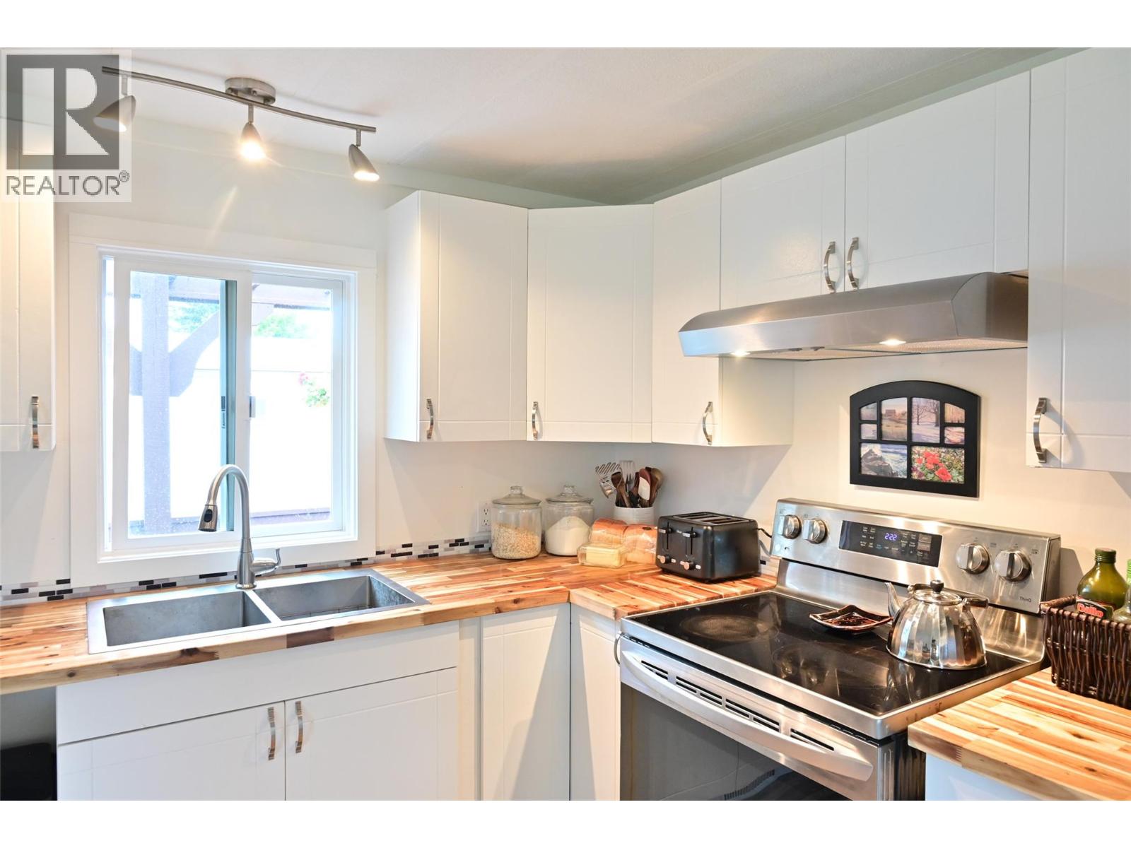 3350 10 Avenue Ne Lot# 61, Salmon Arm, British Columbia  V1E 1J6 - Photo 15 - 10389024