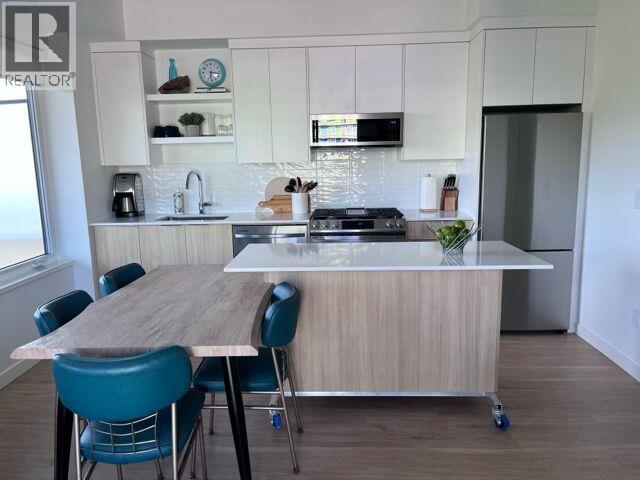 417 Cedar Avenue Unit# 402 Lot# Sl10, Kelowna, British Columbia  V1Y 4X2 - Photo 2 - 10389385