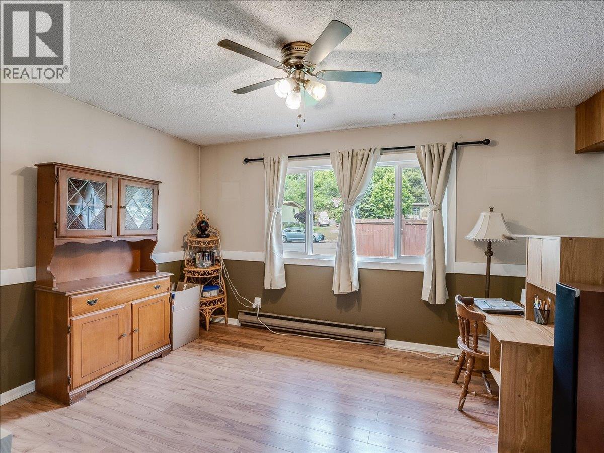 609 201st Avenue, Castlegar, British Columbia  V1N 3R1 - Photo 20 - 10389299