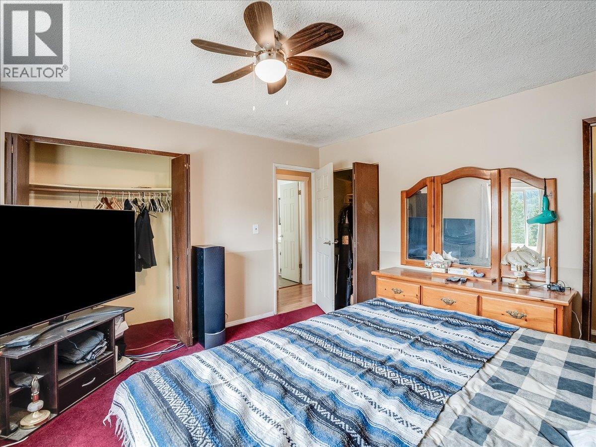609 201st Avenue, Castlegar, British Columbia  V1N 3R1 - Photo 27 - 10389299