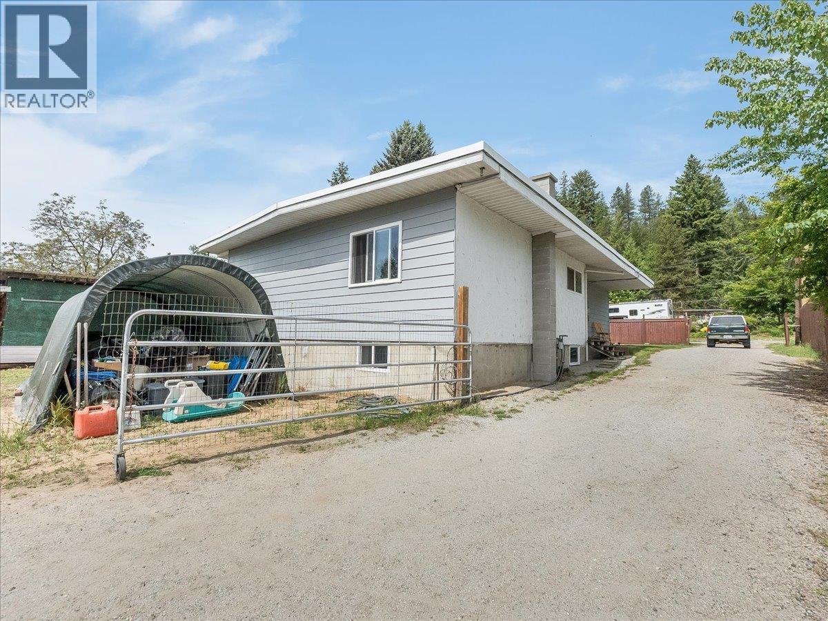 609 201st Avenue, Castlegar, British Columbia  V1N 3R1 - Photo 55 - 10389299