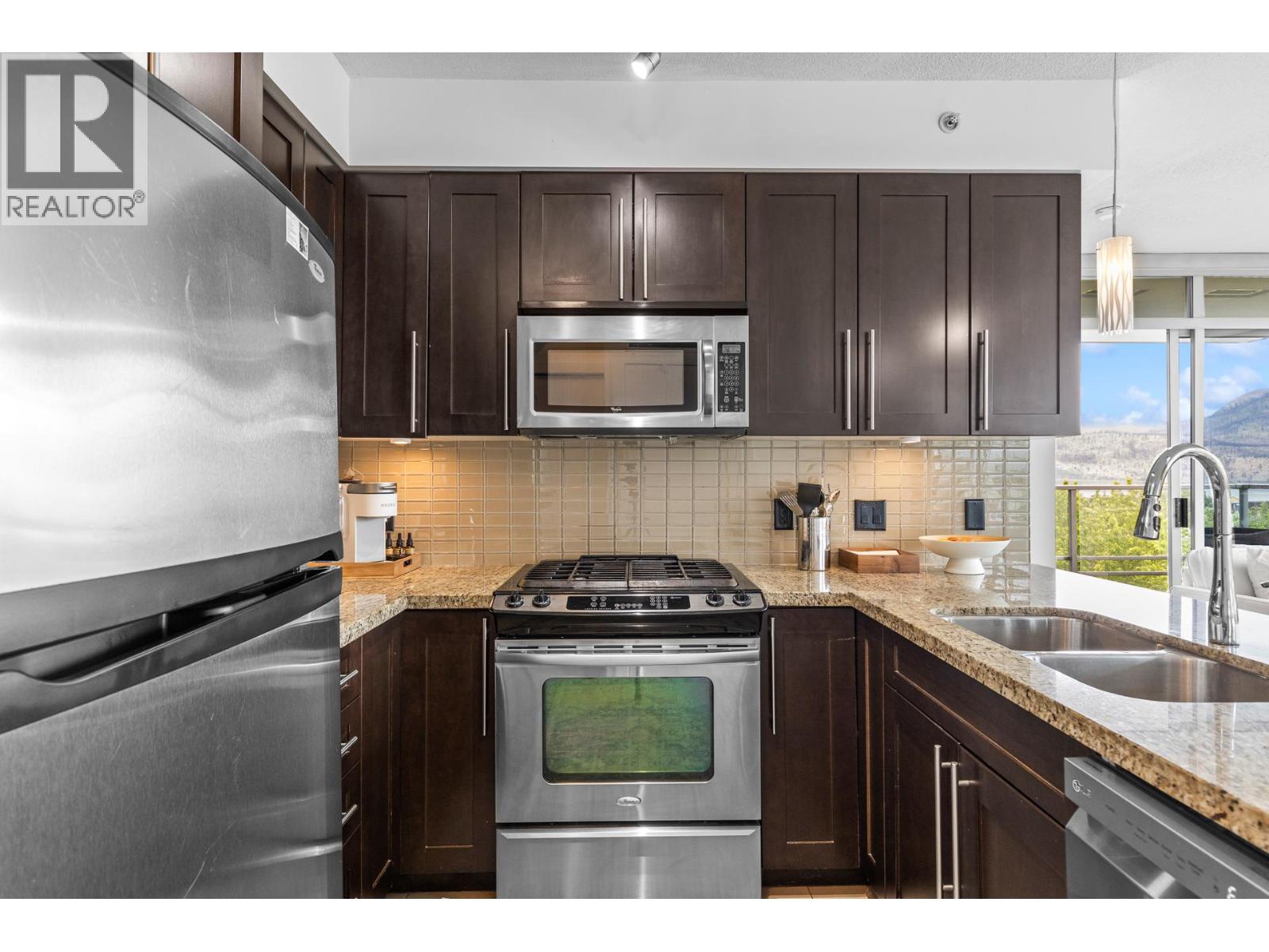 1075 Sunset Drive Unit# 702, Kelowna, British Columbia  V1Y 9Y9 - Photo 11 - 10389153