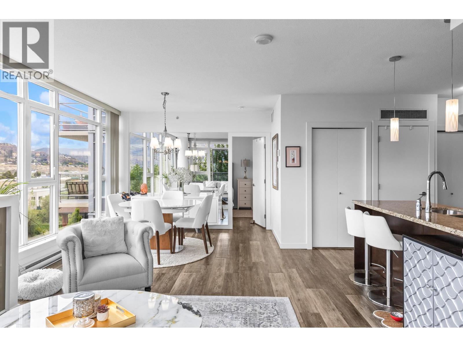 1075 Sunset Drive Unit# 702, Kelowna, British Columbia  V1Y 9Y9 - Photo 5 - 10389153