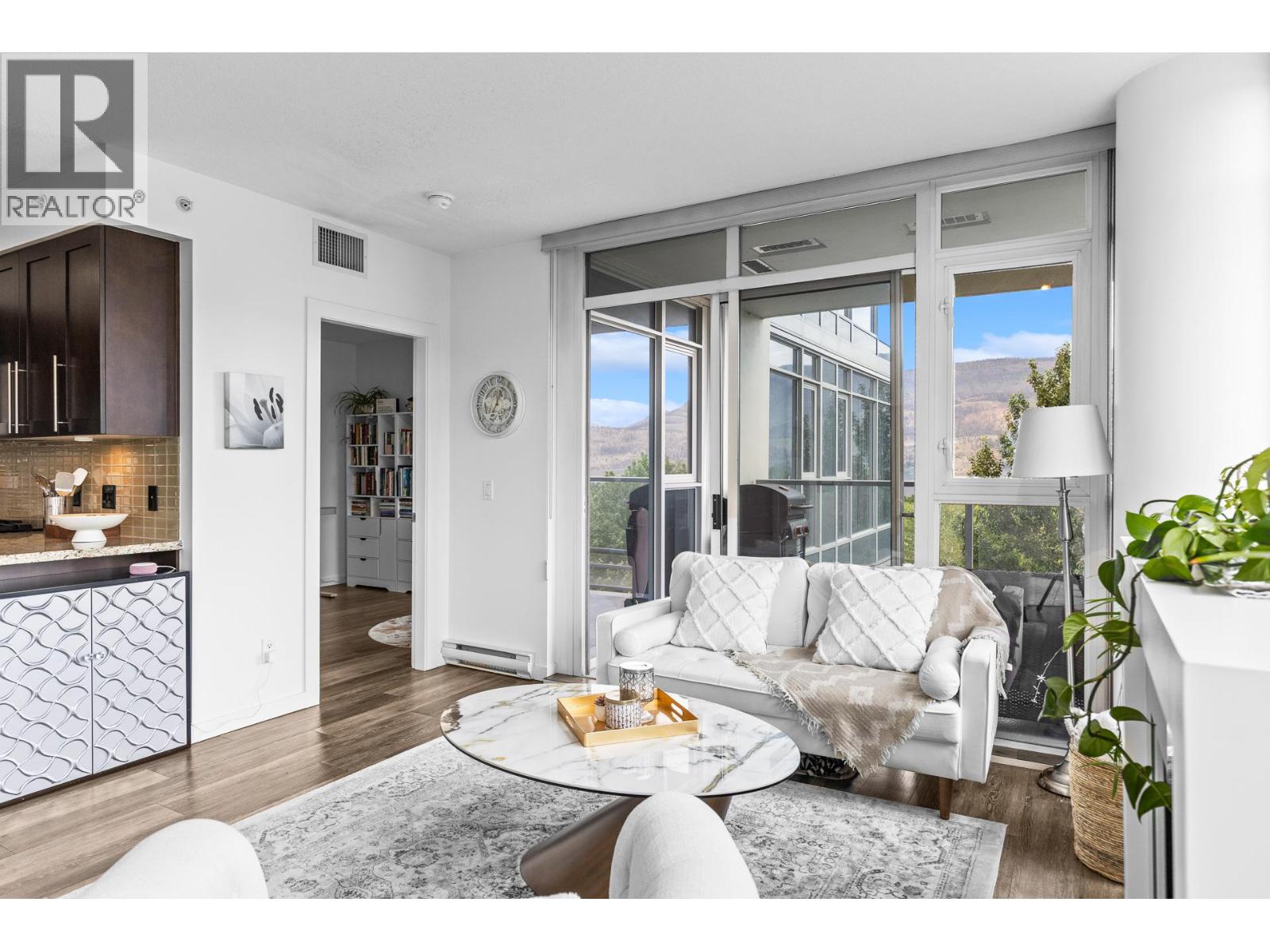 1075 Sunset Drive Unit# 702, Kelowna, British Columbia  V1Y 9Y9 - Photo 6 - 10389153