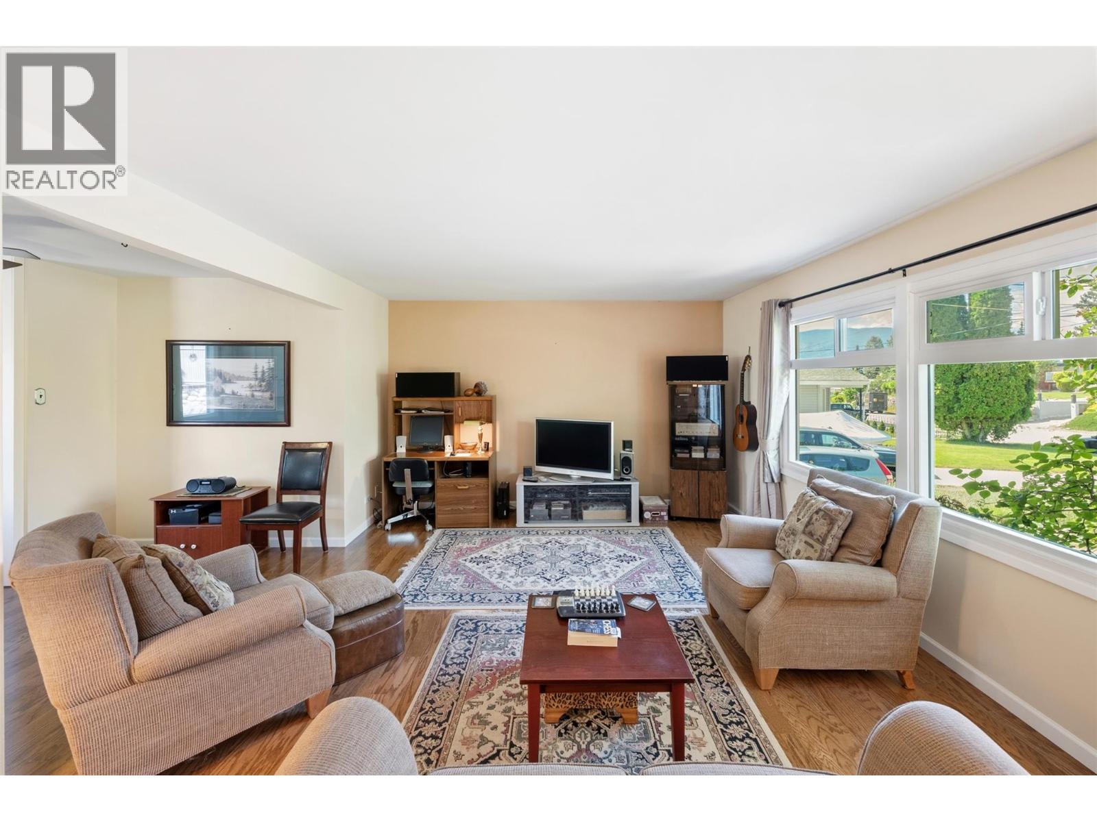 148 Woodlands Place, Penticton, British Columbia  V2A 3B3 - Photo 3 - 10389496