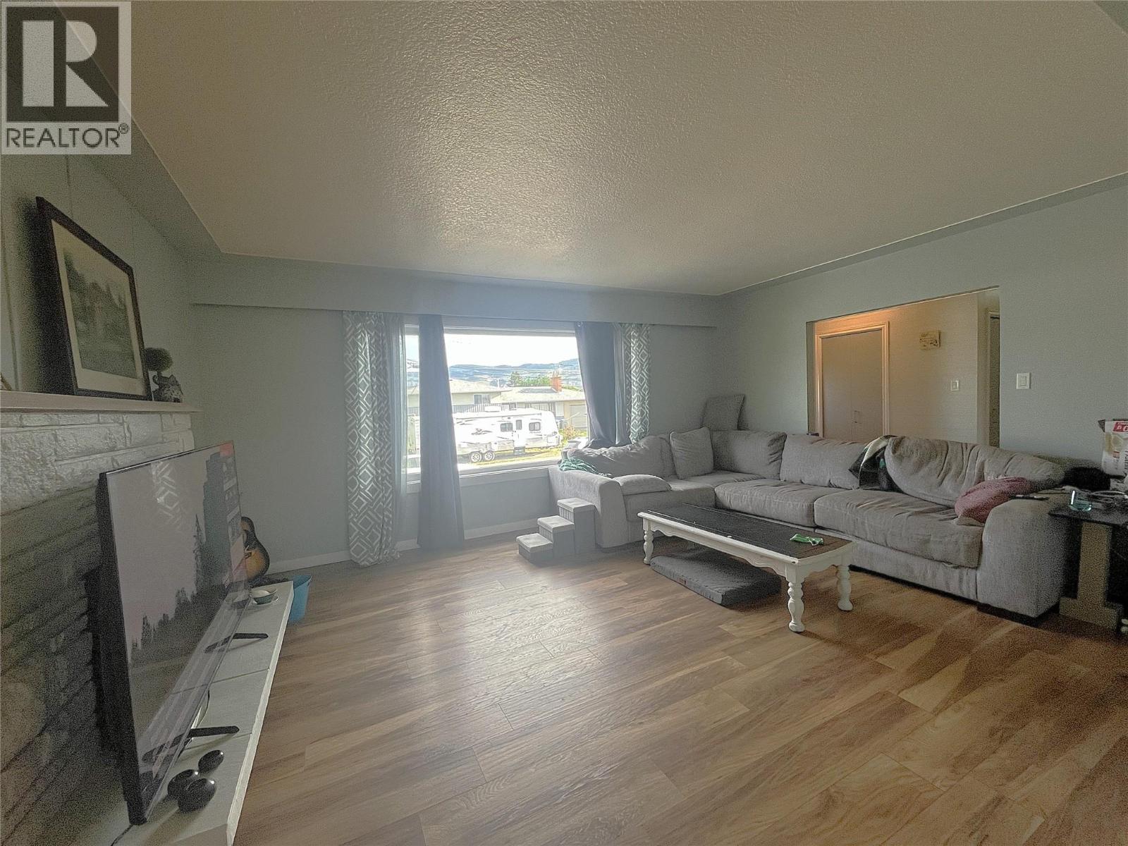 670 Patricia Avenue, Kamloops, British Columbia  V2B 1Y8 - Photo 4 - 10389372