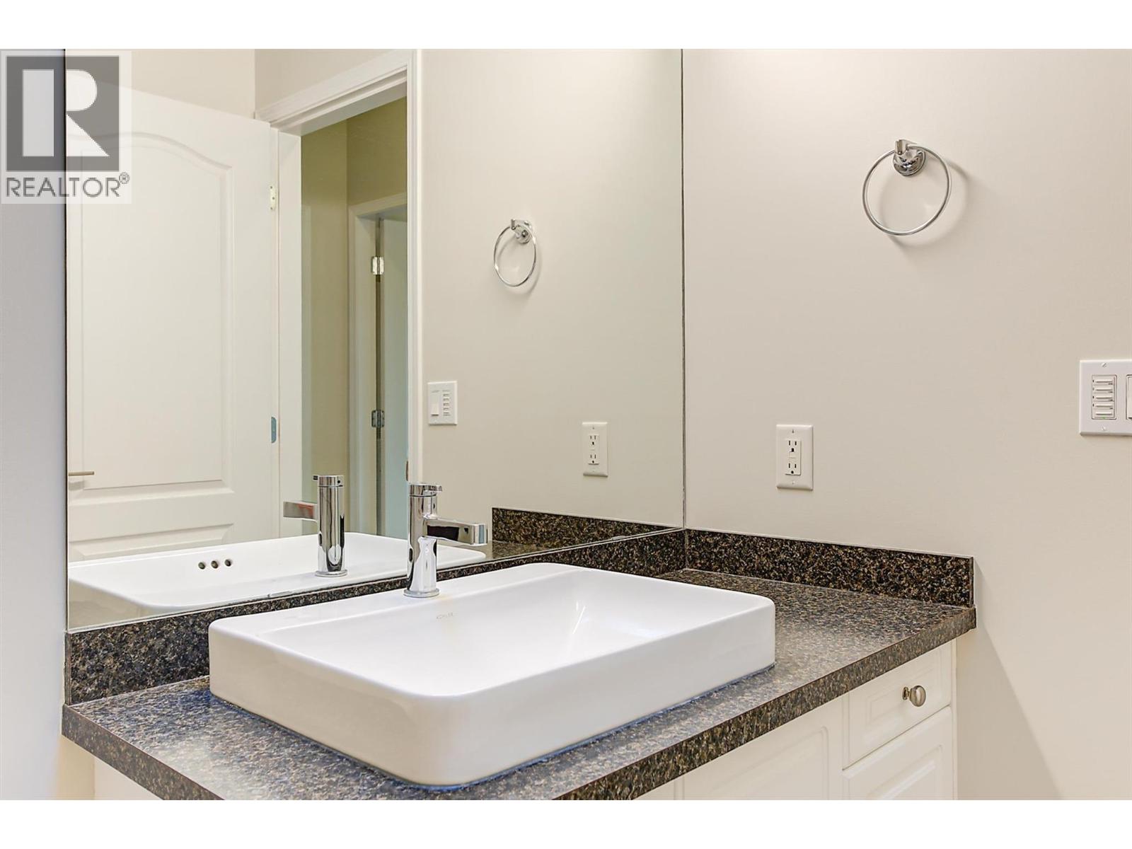 2083 Rosefield Drive, West Kelowna, British Columbia  V1Z 3Y8 - Photo 23 - 10389396