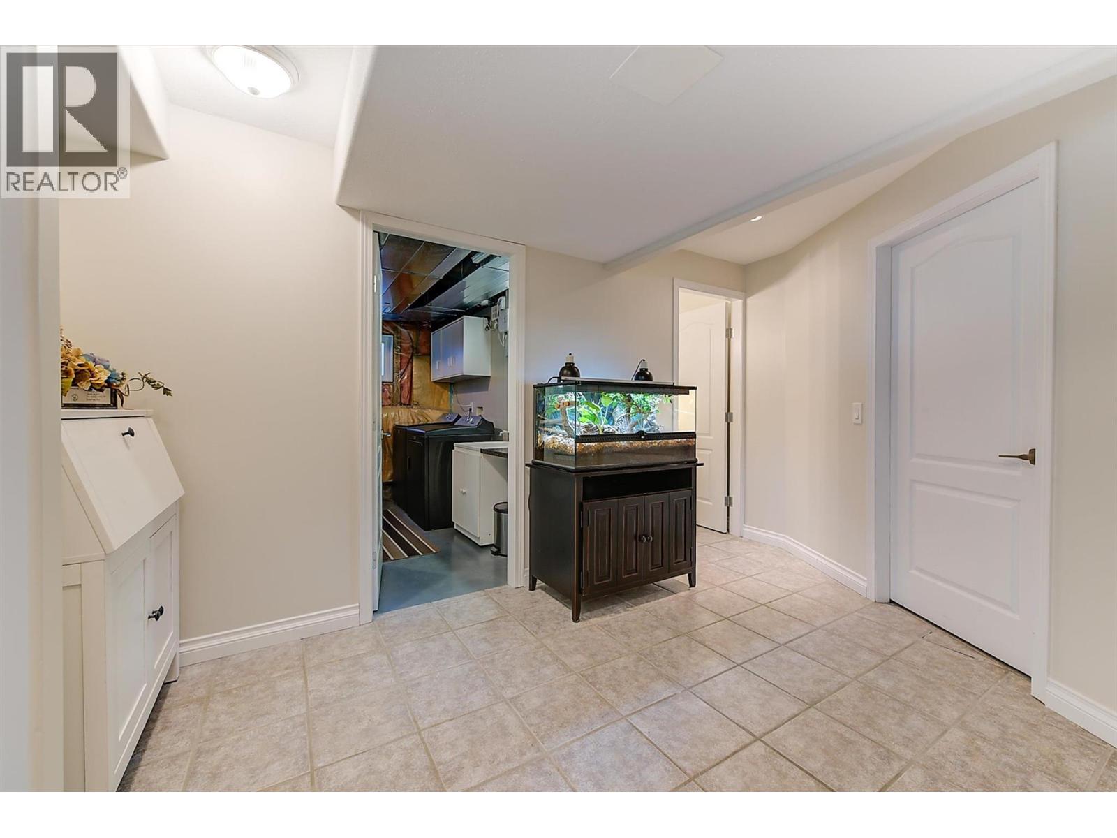 2083 Rosefield Drive, West Kelowna, British Columbia  V1Z 3Y8 - Photo 35 - 10389396