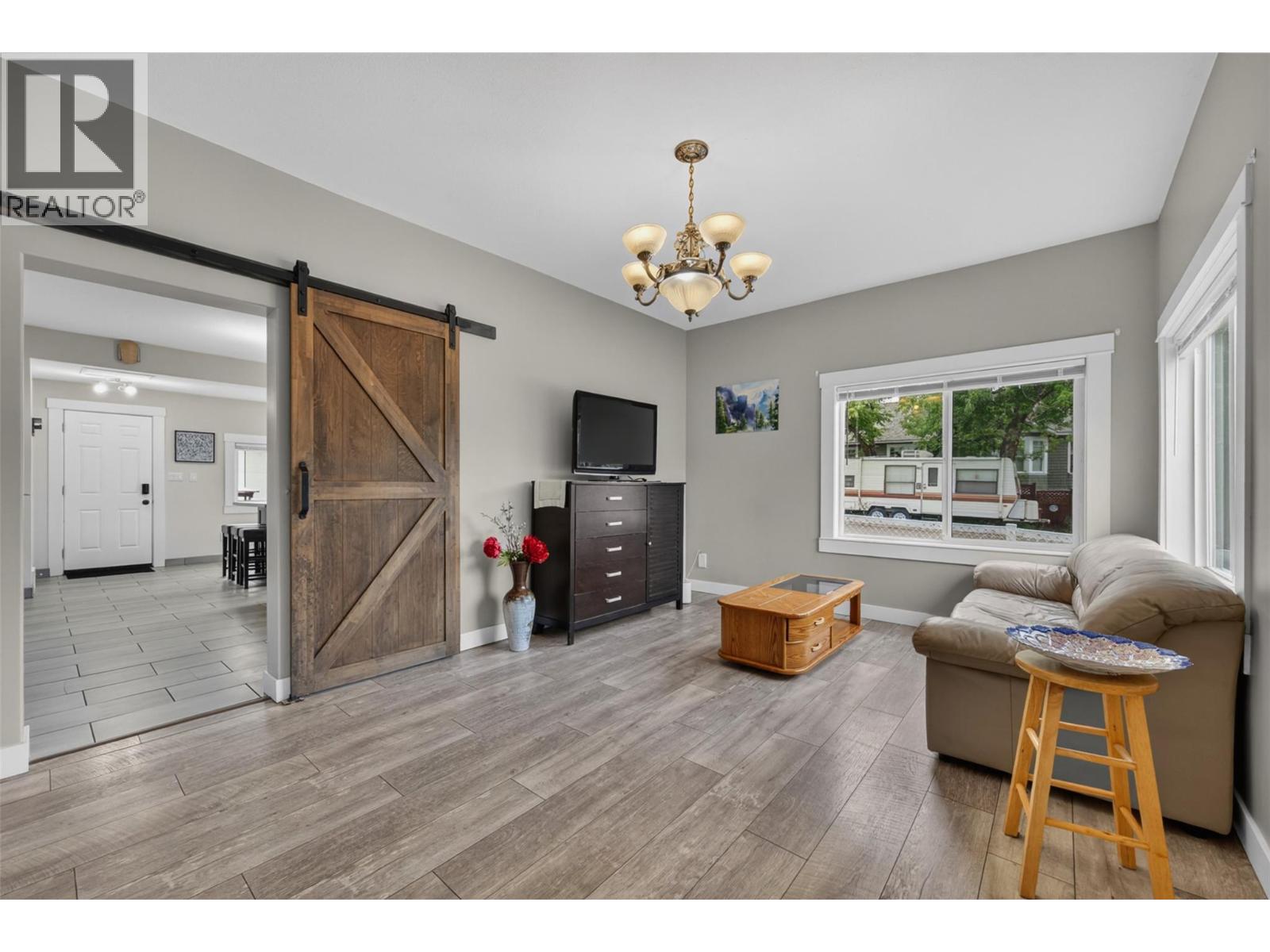 4106 34th Street, Vernon, British Columbia  V1T 5Y2 - Photo 9 - 10389512