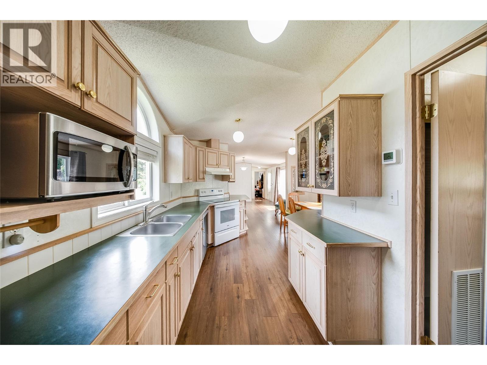 500 16th Avenue Unit# 54, Genelle, British Columbia  V0G 1G0 - Photo 5 - 10389503