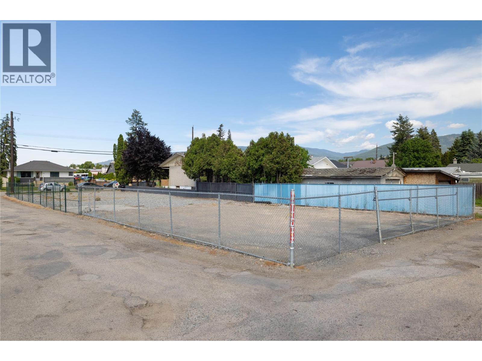 2602 45th Avenue, Vernon, British Columbia  V1T 3N3 - Photo 4 - 10389408