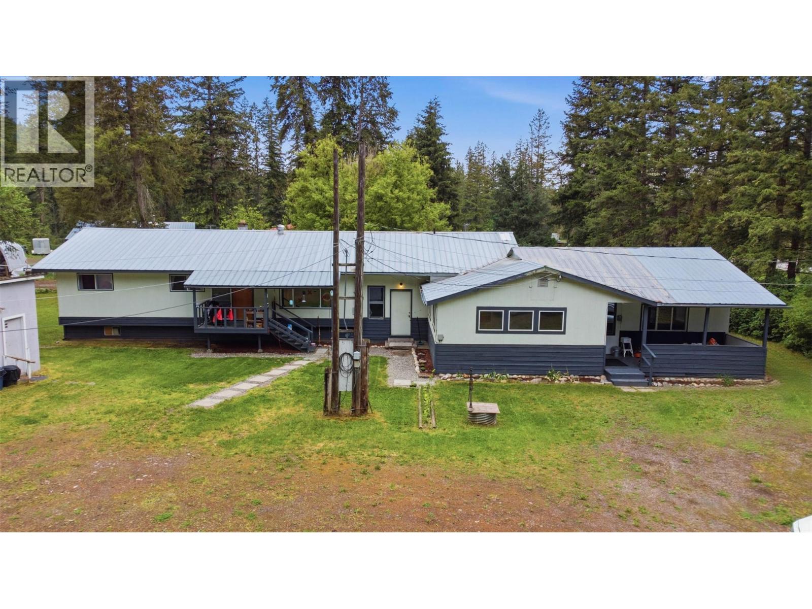 1394 6 Highway, cherryville, British Columbia