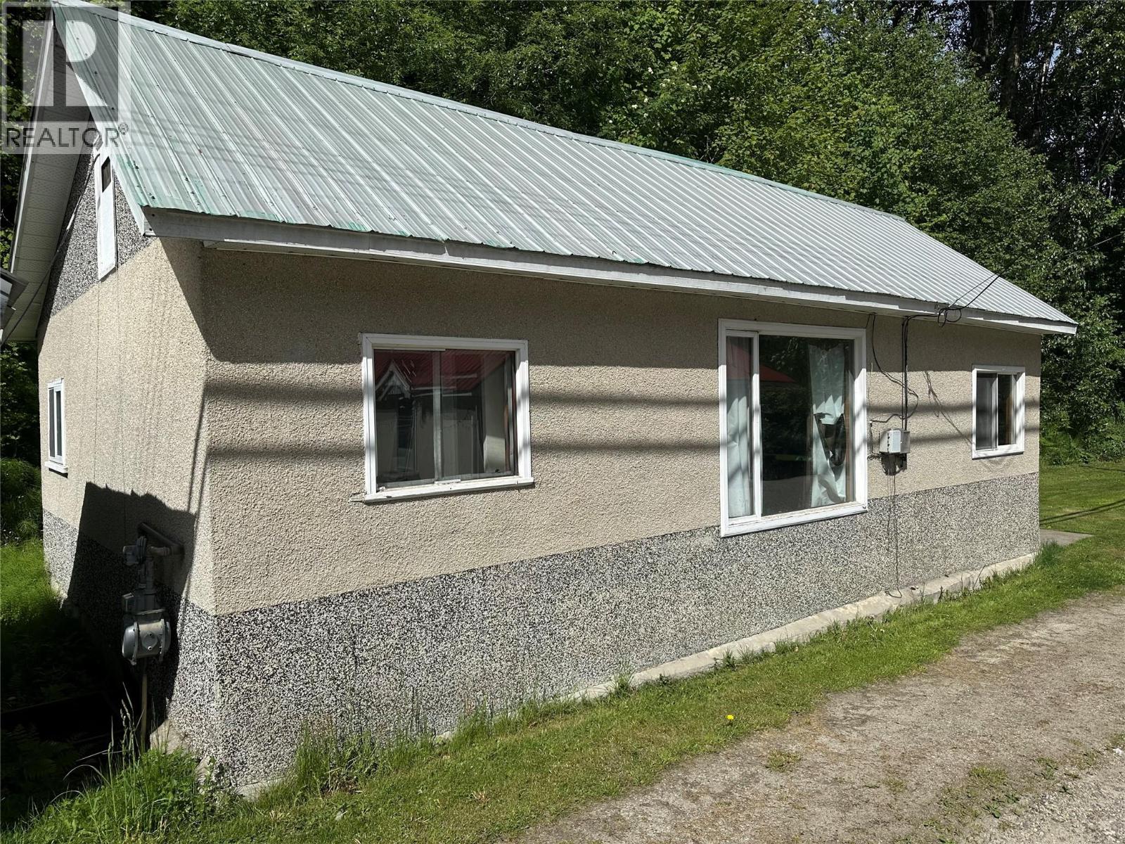 2404 Perrier Road, Nelson, British Columbia  V1L 6Y9 - Photo 4 - 10389289