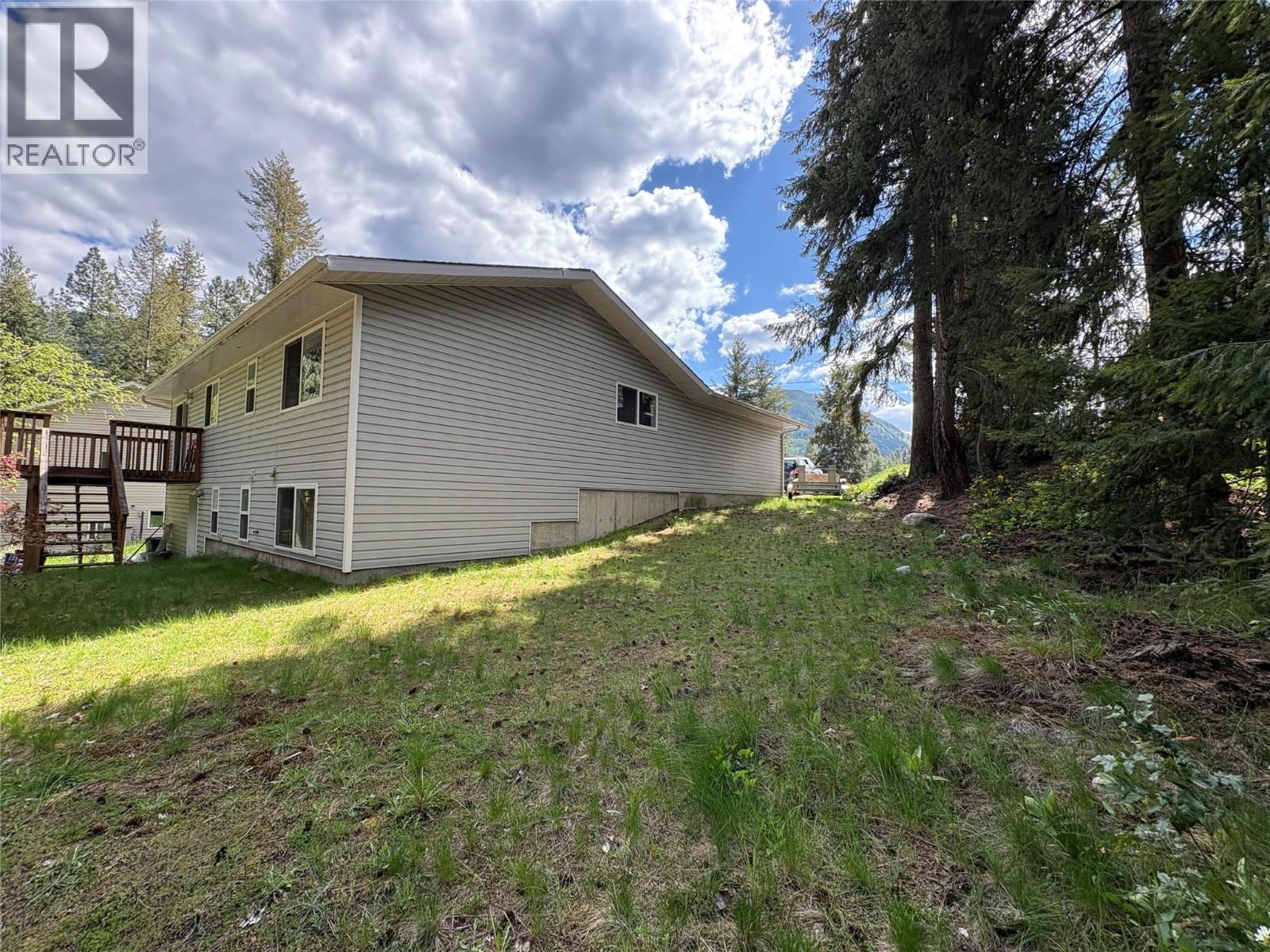 945 Pine Crescent, Genelle, British Columbia  V0G 1G0 - Photo 36 - 10389077