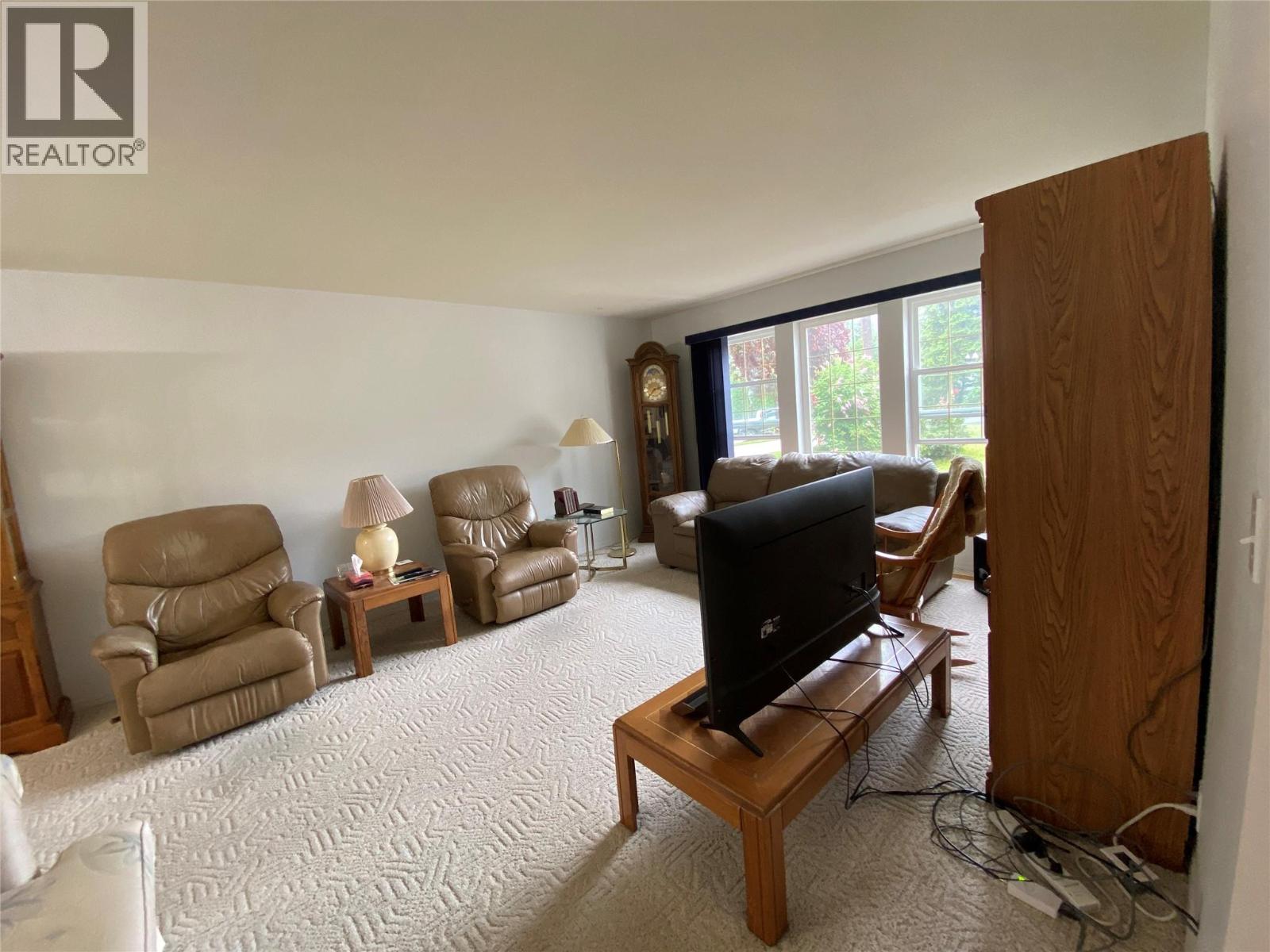 945 Pine Crescent, Genelle, British Columbia  V0G 1G0 - Photo 6 - 10389077