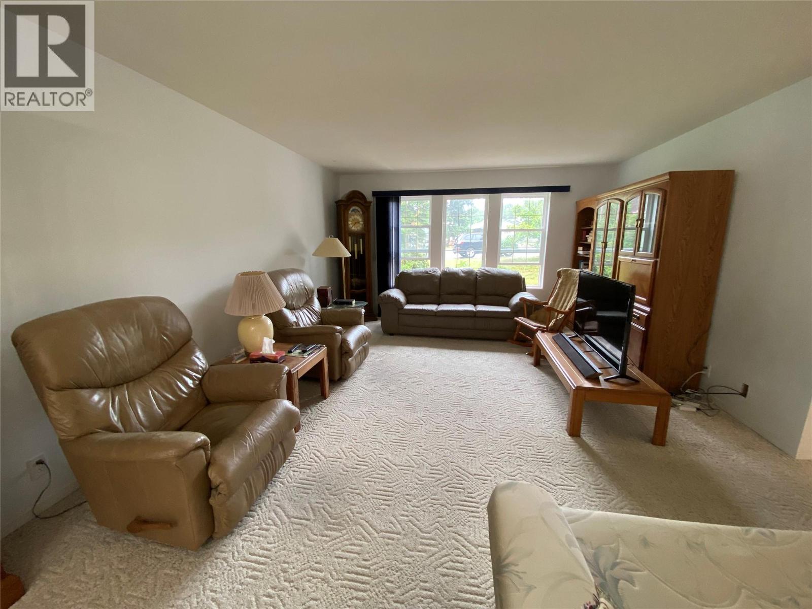 945 Pine Crescent, Genelle, British Columbia  V0G 1G0 - Photo 7 - 10389077