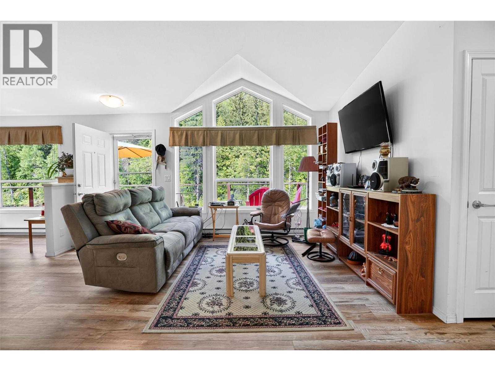 4761 Highway 31, Fletcher Creek, British Columbia  V0G 1M0 - Photo 25 - 10389227