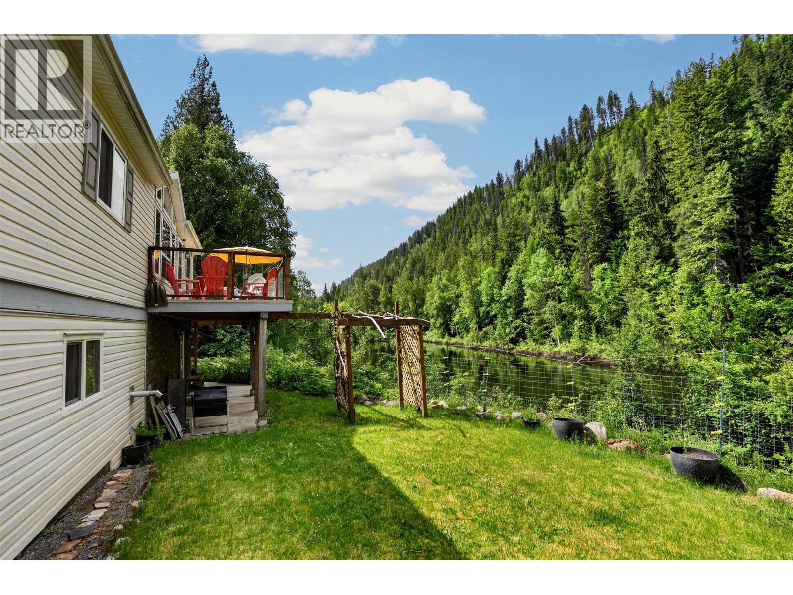 4761 Highway 31, Fletcher Creek, British Columbia  V0G 1M0 - Photo 38 - 10389227