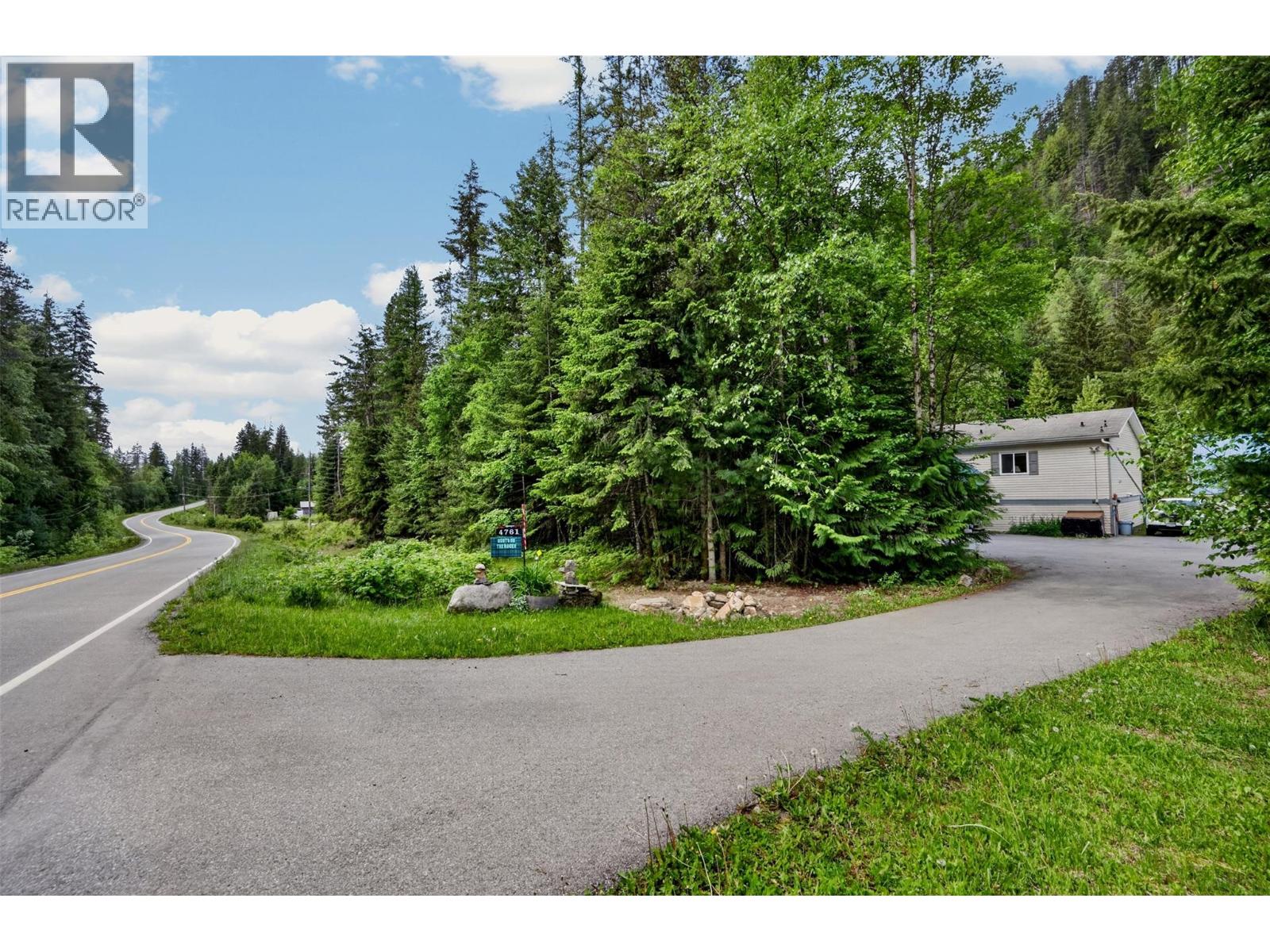4761 Highway 31, Fletcher Creek, British Columbia  V0G 1M0 - Photo 7 - 10389227