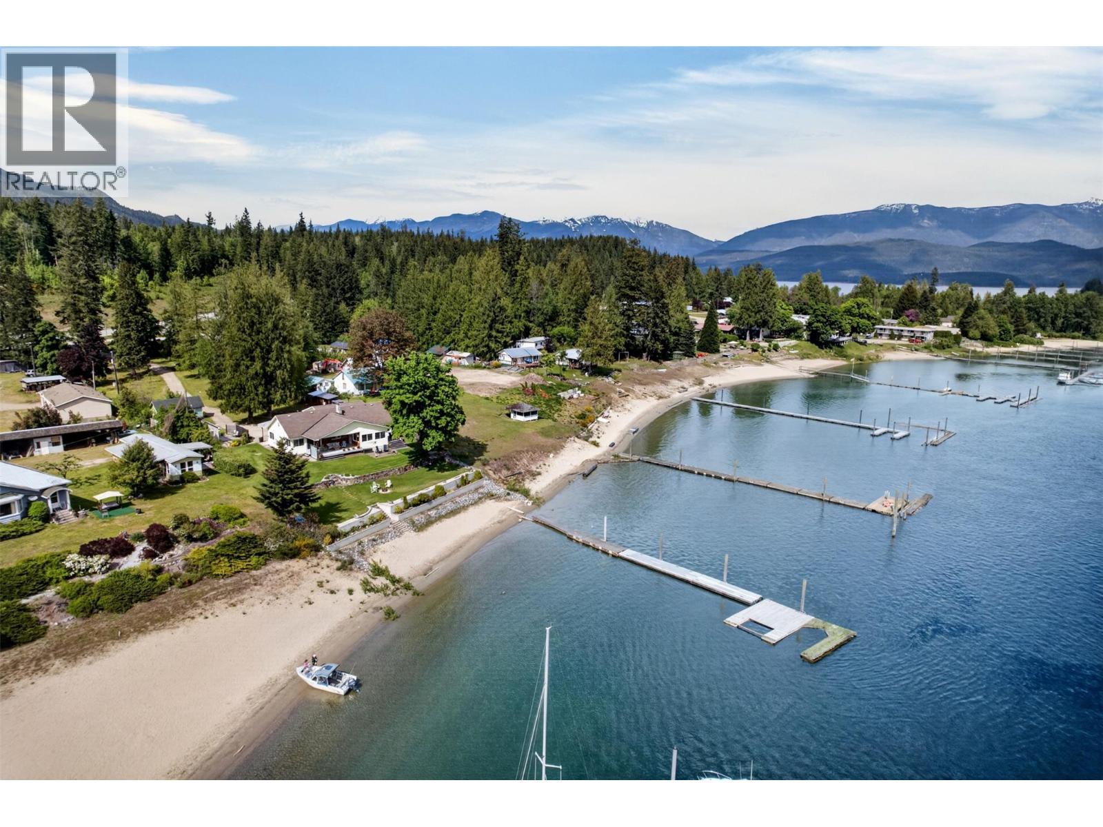 8110 & 8120 BUSK Road, balfour, British Columbia
