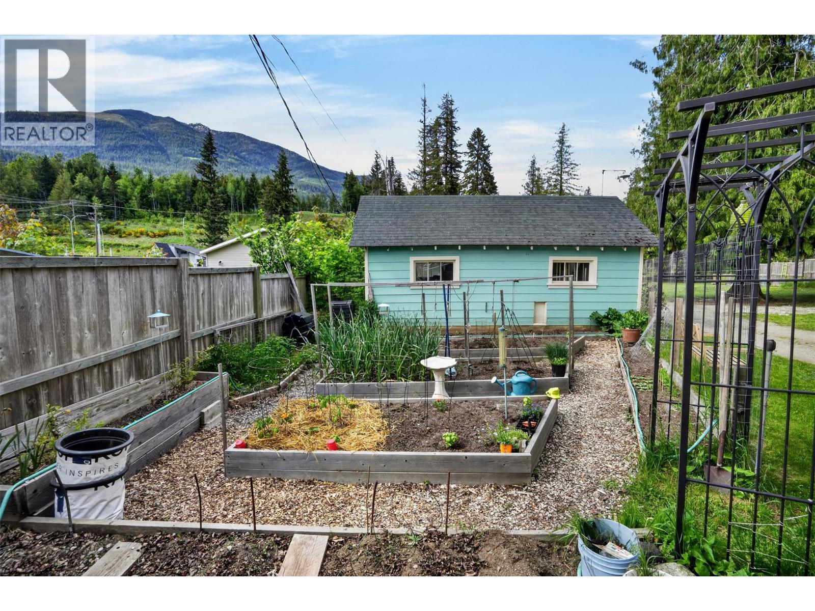 8110 & 8120 Busk Road, Balfour, British Columbia  V0G 1C0 - Photo 58 - 10389011