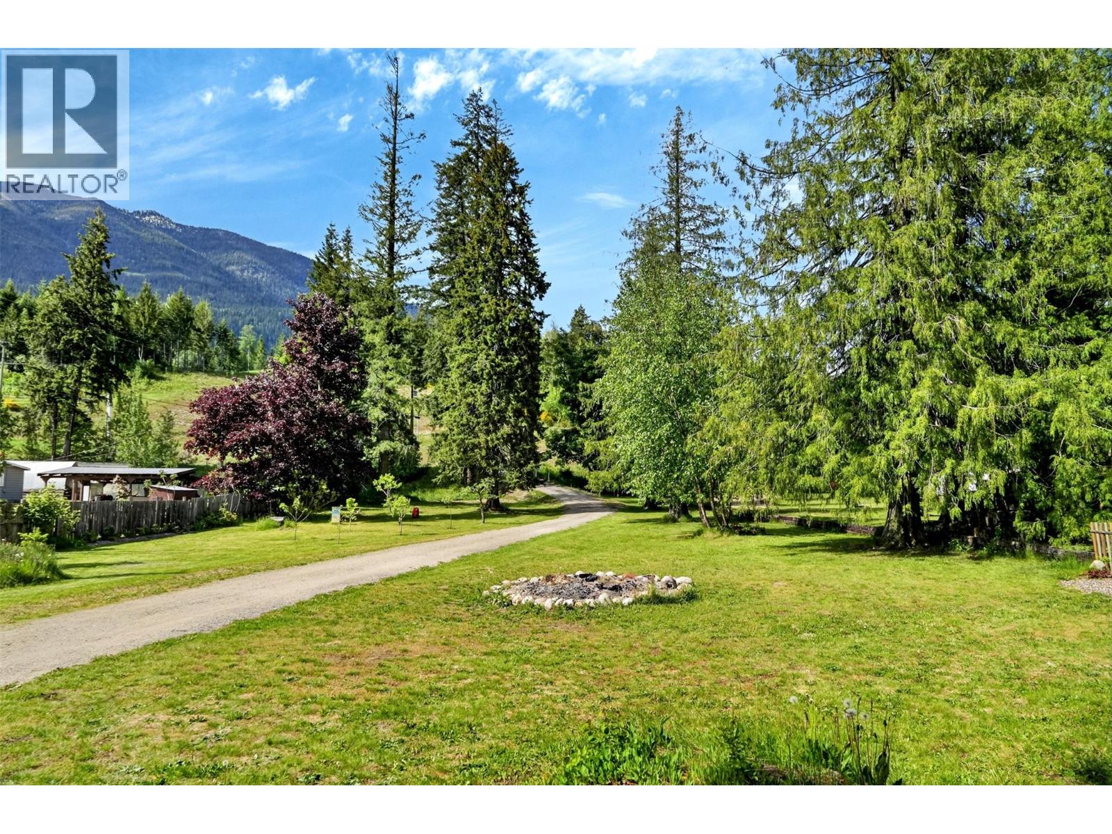 8110 & 8120 Busk Road, Balfour, British Columbia  V0G 1C0 - Photo 73 - 10389011
