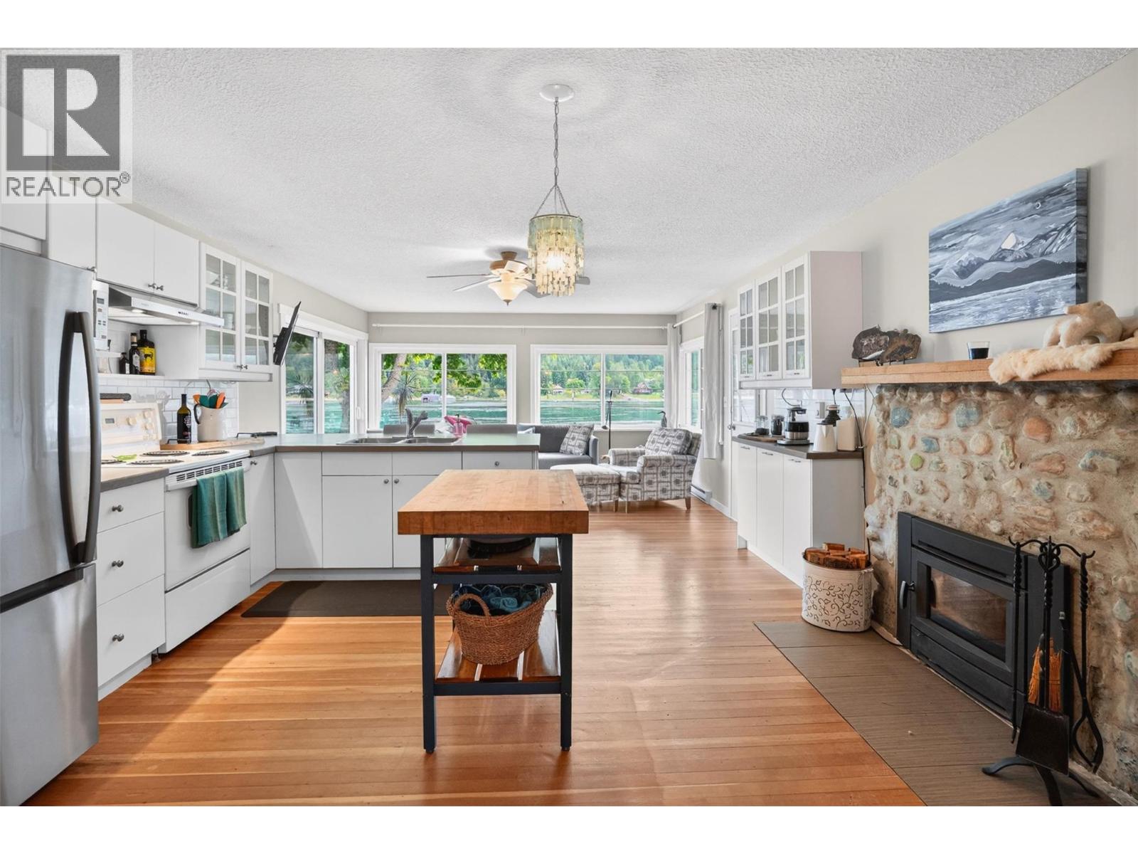 8110 & 8120 Busk Road, Balfour, British Columbia  V0G 1C0 - Photo 8 - 10389011