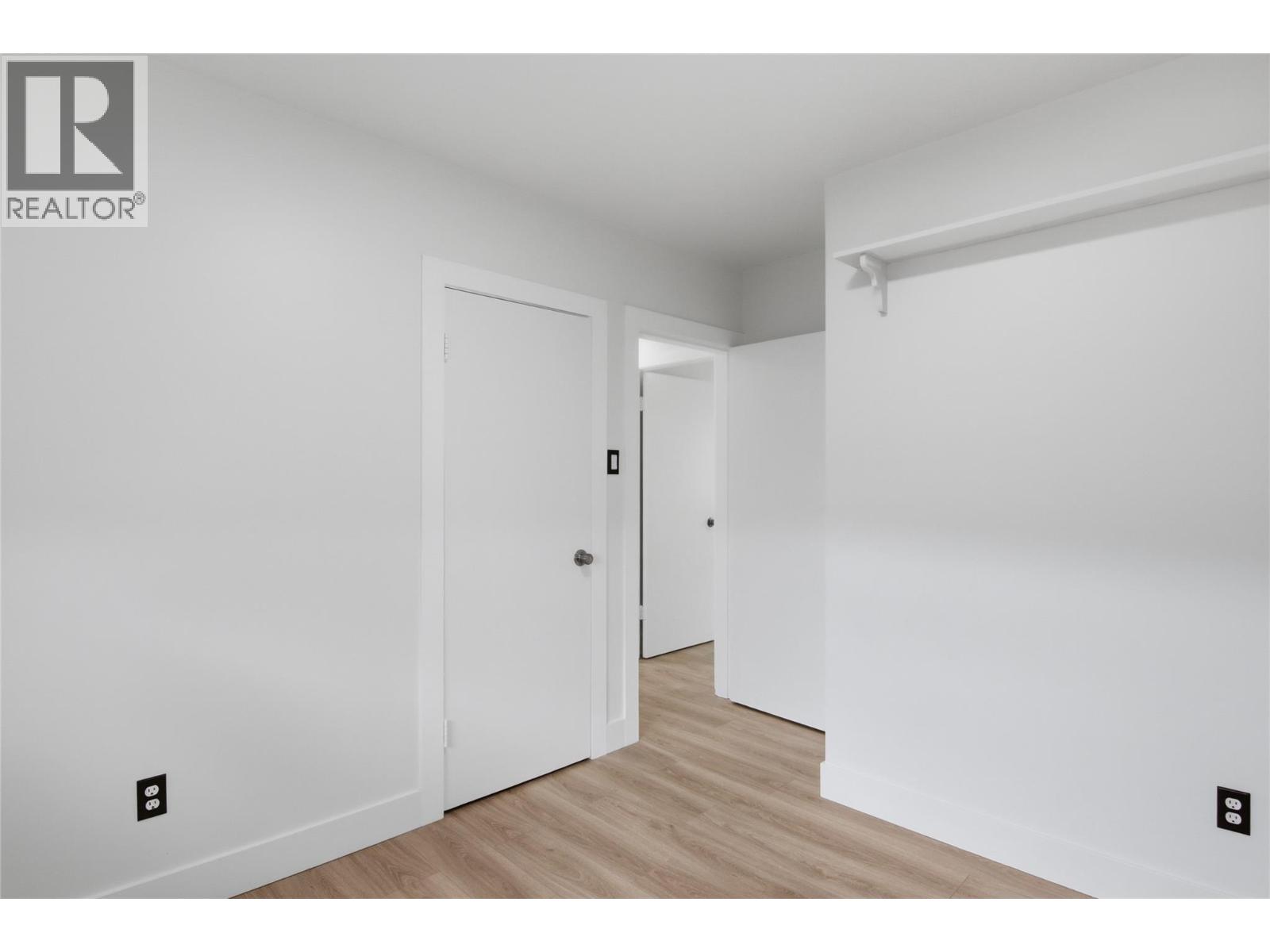 649 Brentwood Avenue, Kamloops, British Columbia  V2B 1P4 - Photo 48 - 10389207