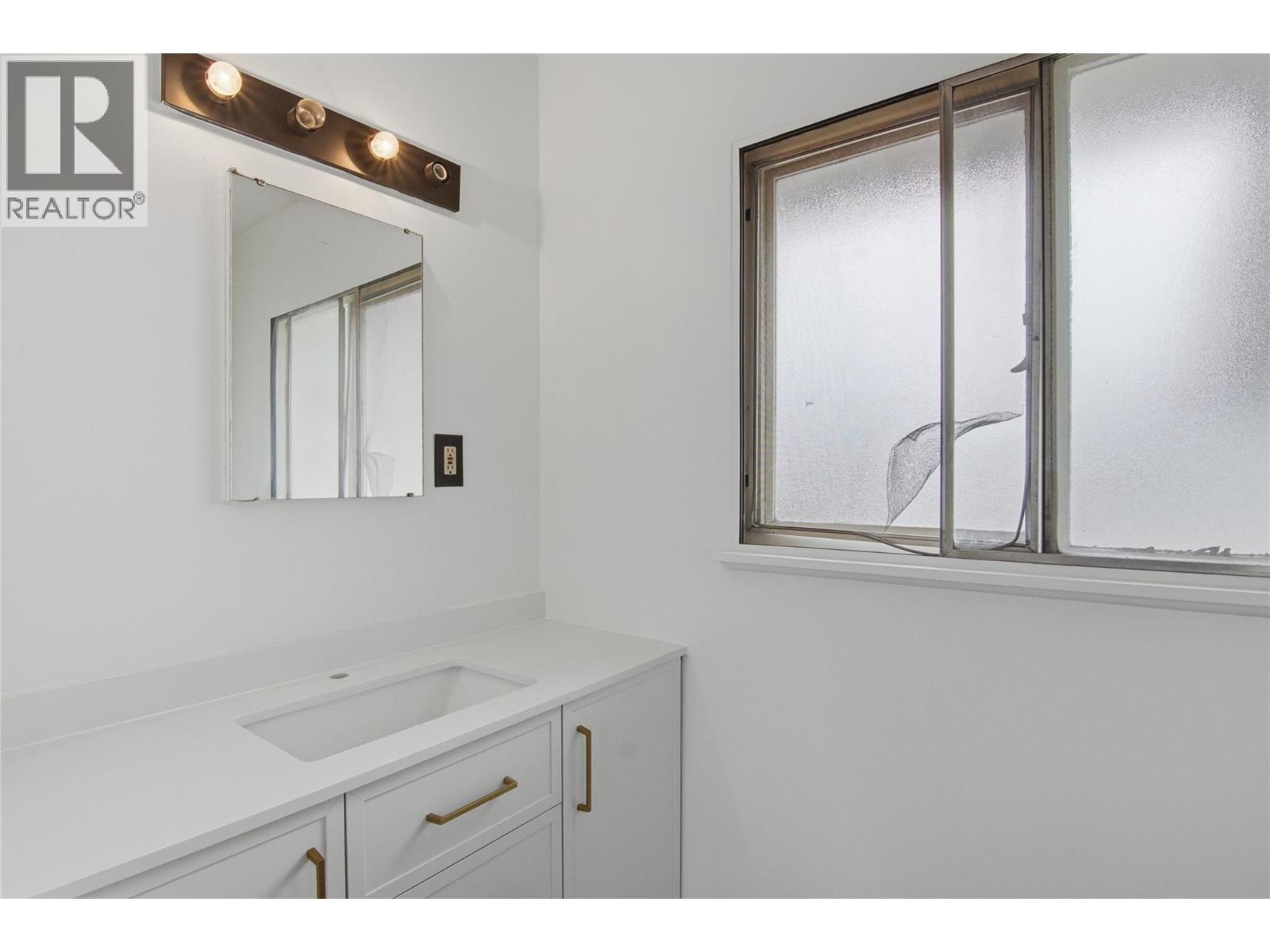 649 Brentwood Avenue, Kamloops, British Columbia  V2B 1P4 - Photo 49 - 10389207