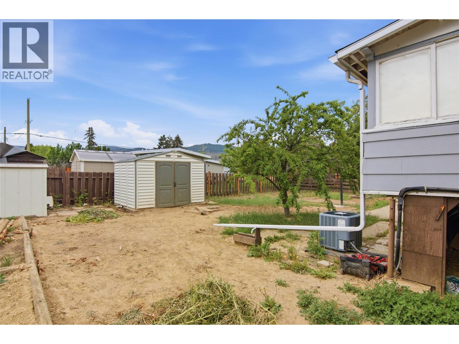 649 Brentwood Avenue, Kamloops, British Columbia  V2B 1P4 - Photo 6 - 10389207