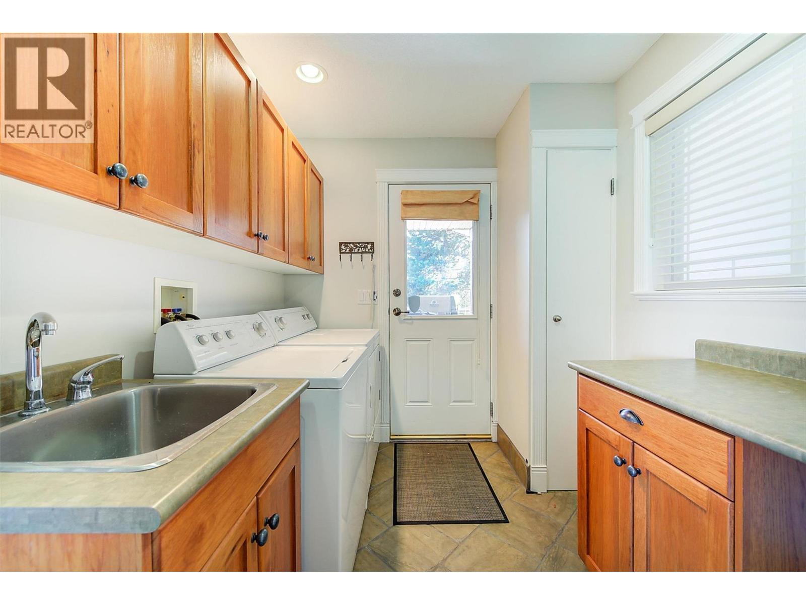 6101 Lipsett Avenue, Peachland, British Columbia  V0H 1X7 - Photo 57 - 10389543