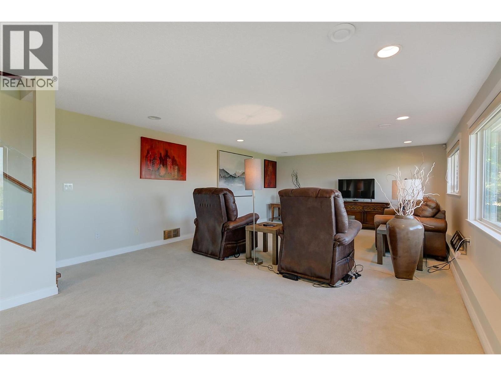 6101 Lipsett Avenue, Peachland, British Columbia  V0H 1X7 - Photo 60 - 10389543