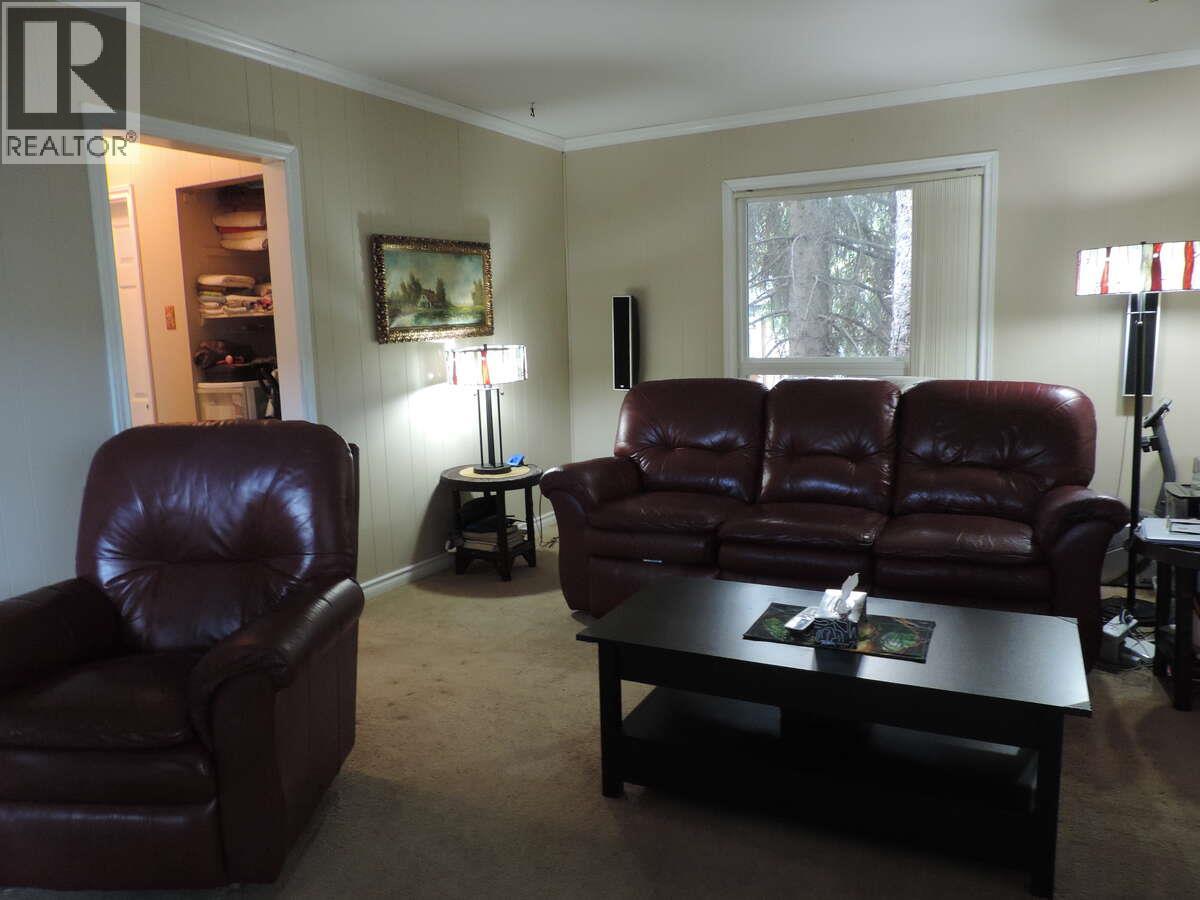 623 6th Avenue, Kimberley, British Columbia  V1A 2V8 - Photo 4 - 10389553