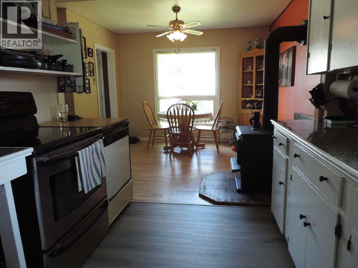 623 6th Avenue, Kimberley, British Columbia  V1A 2V8 - Photo 7 - 10389553