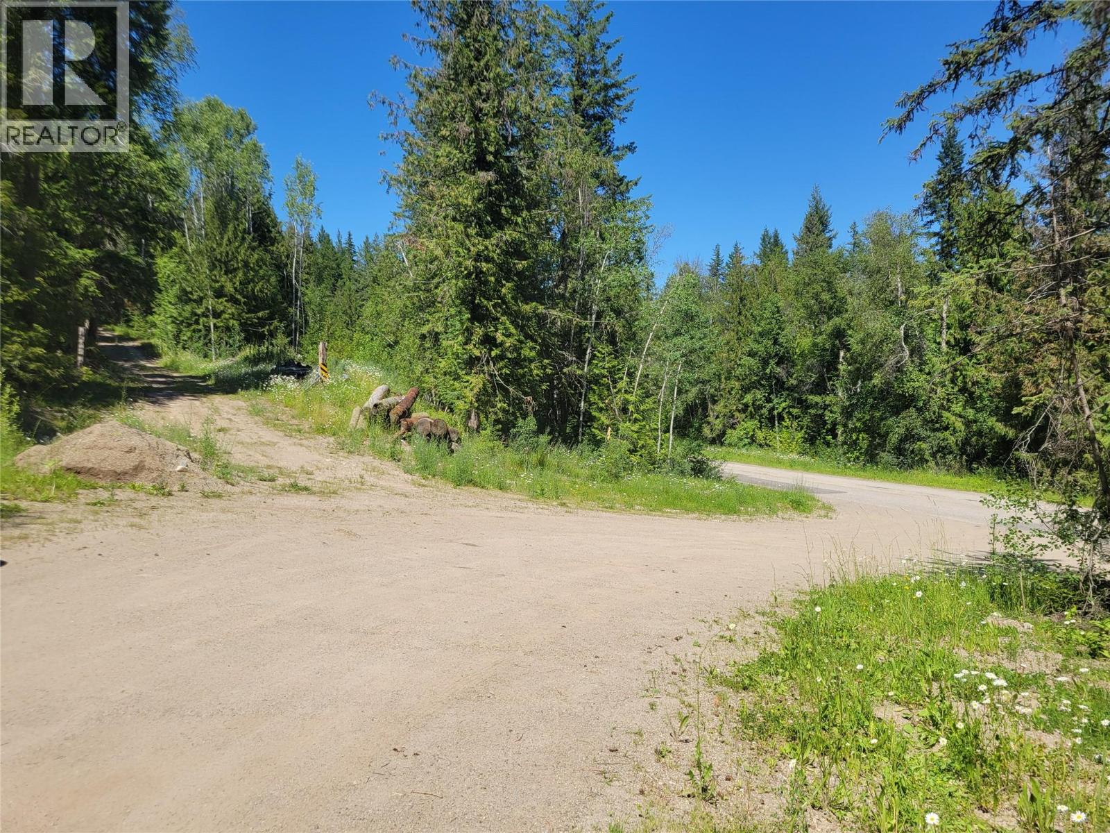 941 Chase Falkland Road, Chase, British Columbia  V0E 1M1 - Photo 3 - 10389552