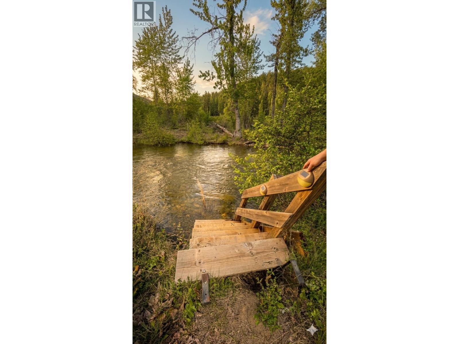8415 King Creek Fsr Road Unit# Lot 60, Yahk, British Columbia  V0B 2P0 - Photo 2 - 10387699